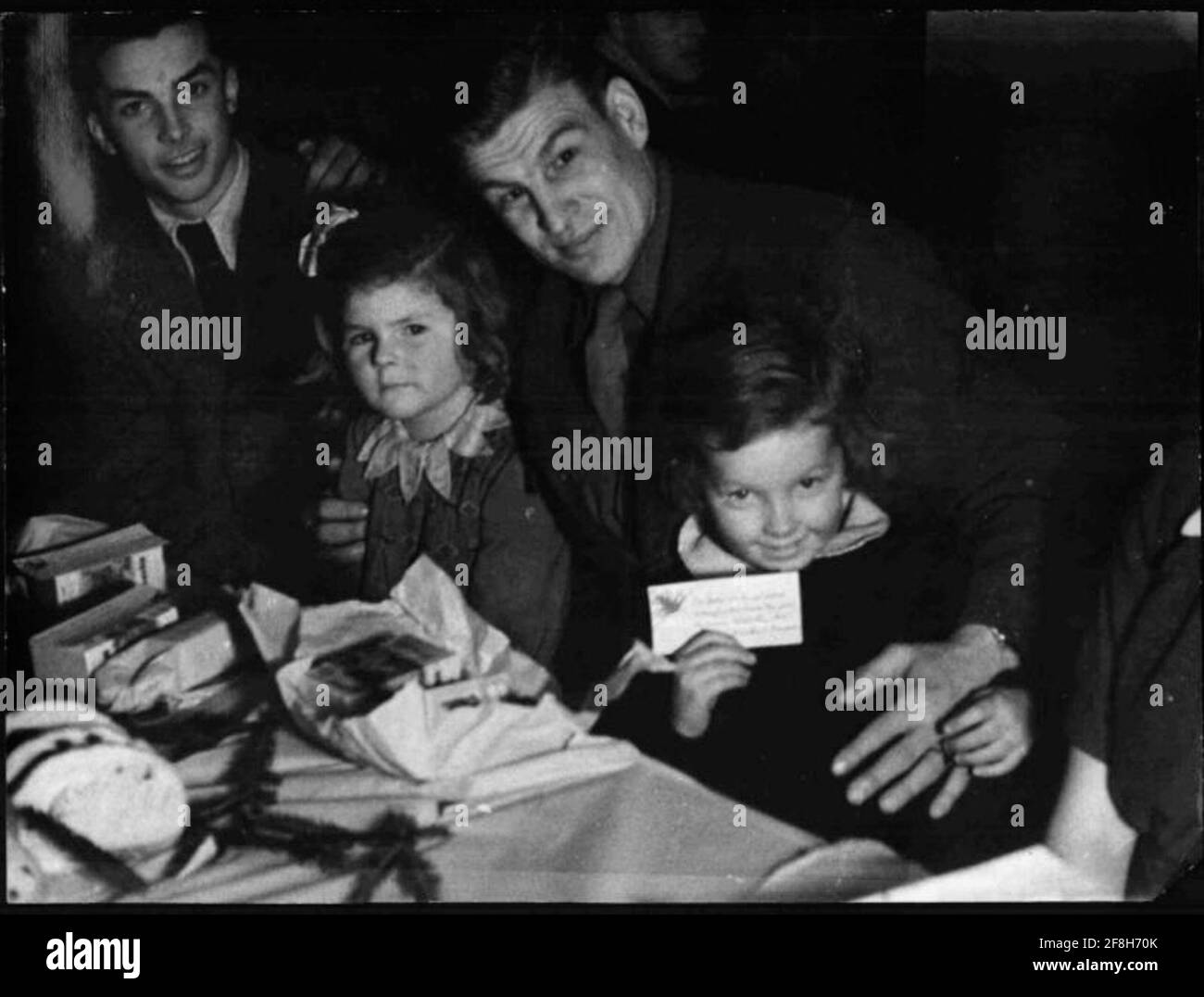 Festa di Natale per i bambini ebrei Unrira aiuto per i bambini ebrei i cui genitori sono stati assassinati sotto il regime nazista. Foto Stock