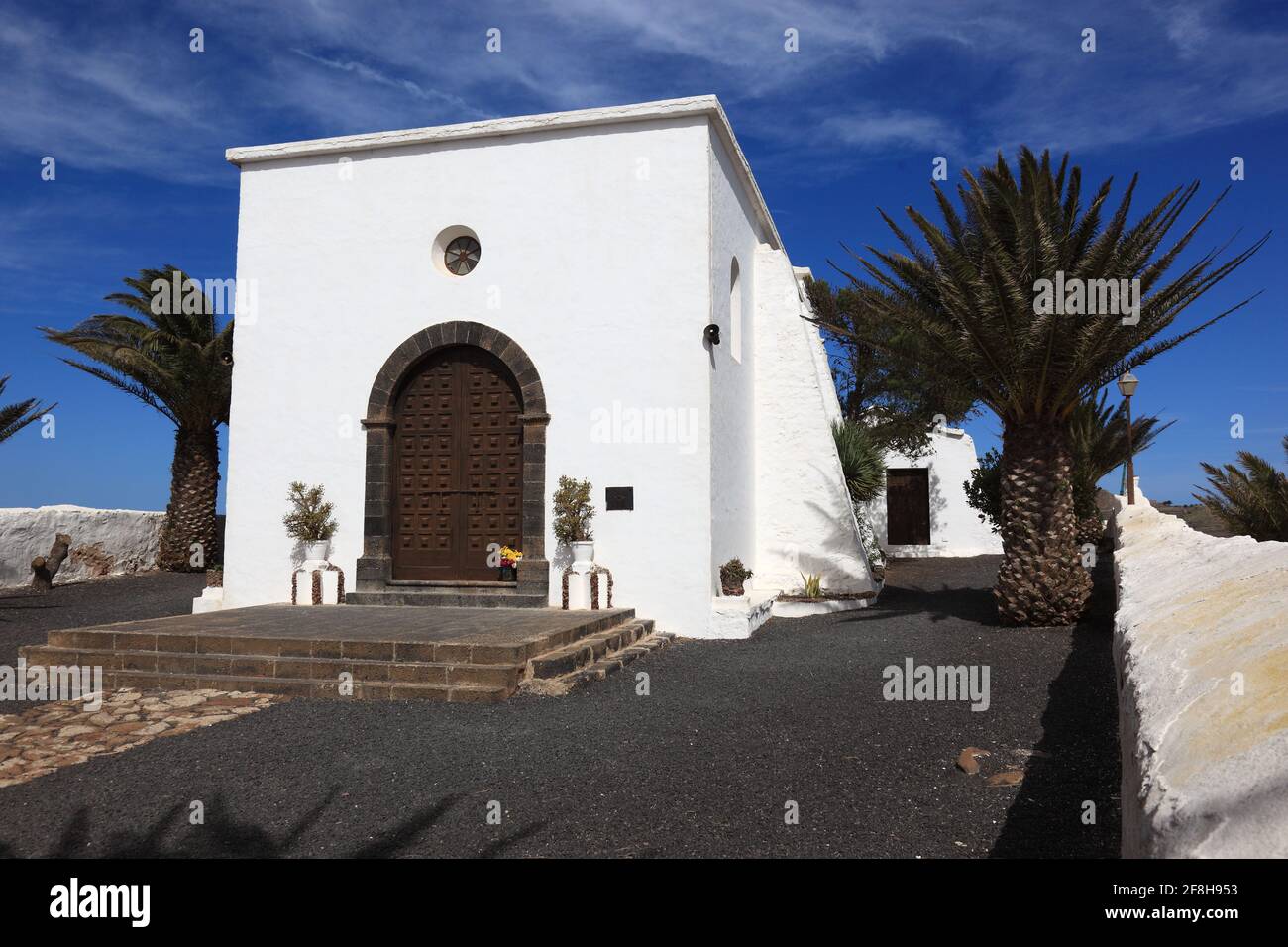 La chiesa Ermita de las Nieves si trova nelle montagne del Risco de Famara vicino al villaggio di Los Valles. All'interno della cappella, il venerato nues Foto Stock