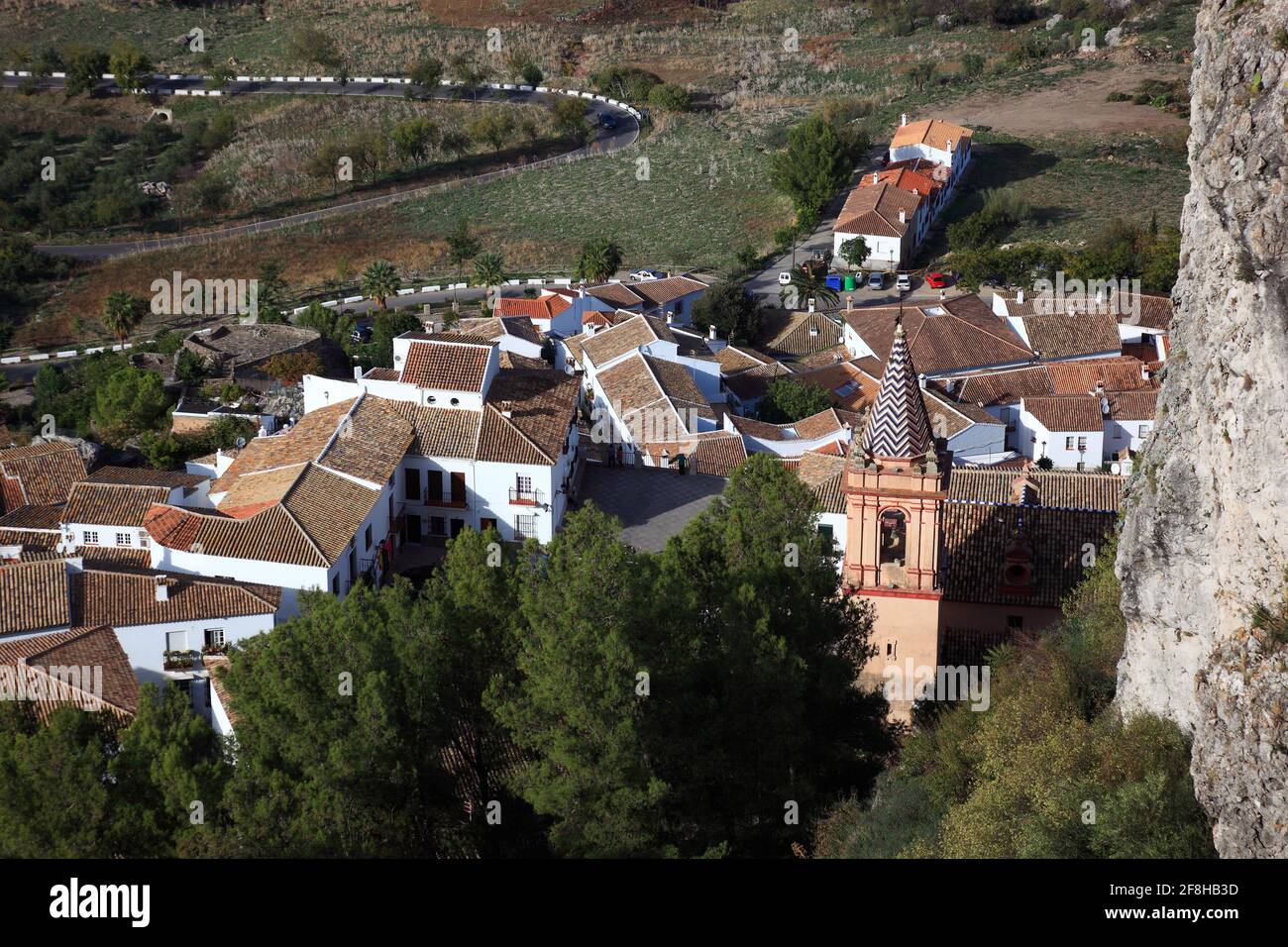 Spagna, Andalusia, comune Zahara de la Sierra in provincia di Cadice, alla Ruta de los Pueblos Blancos, strada per le Città bianche di Andalusi Foto Stock