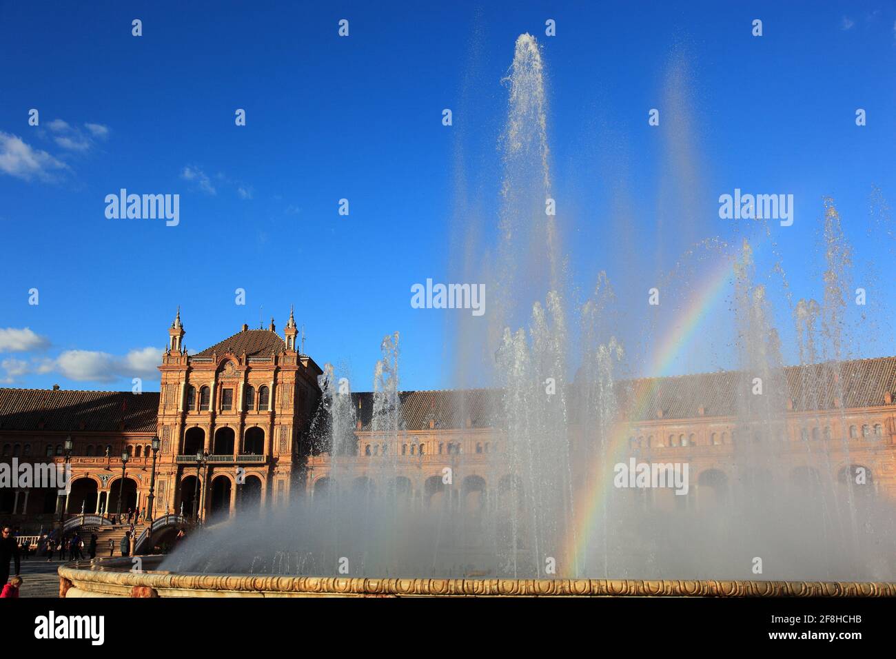 Plaza de Espana, Piazza Spagna, una piazza situata nel Parque de Mar?a Luisa, Parco Maria Luisa, a Siviglia, Spagna, Andalusia, con fontana Foto Stock