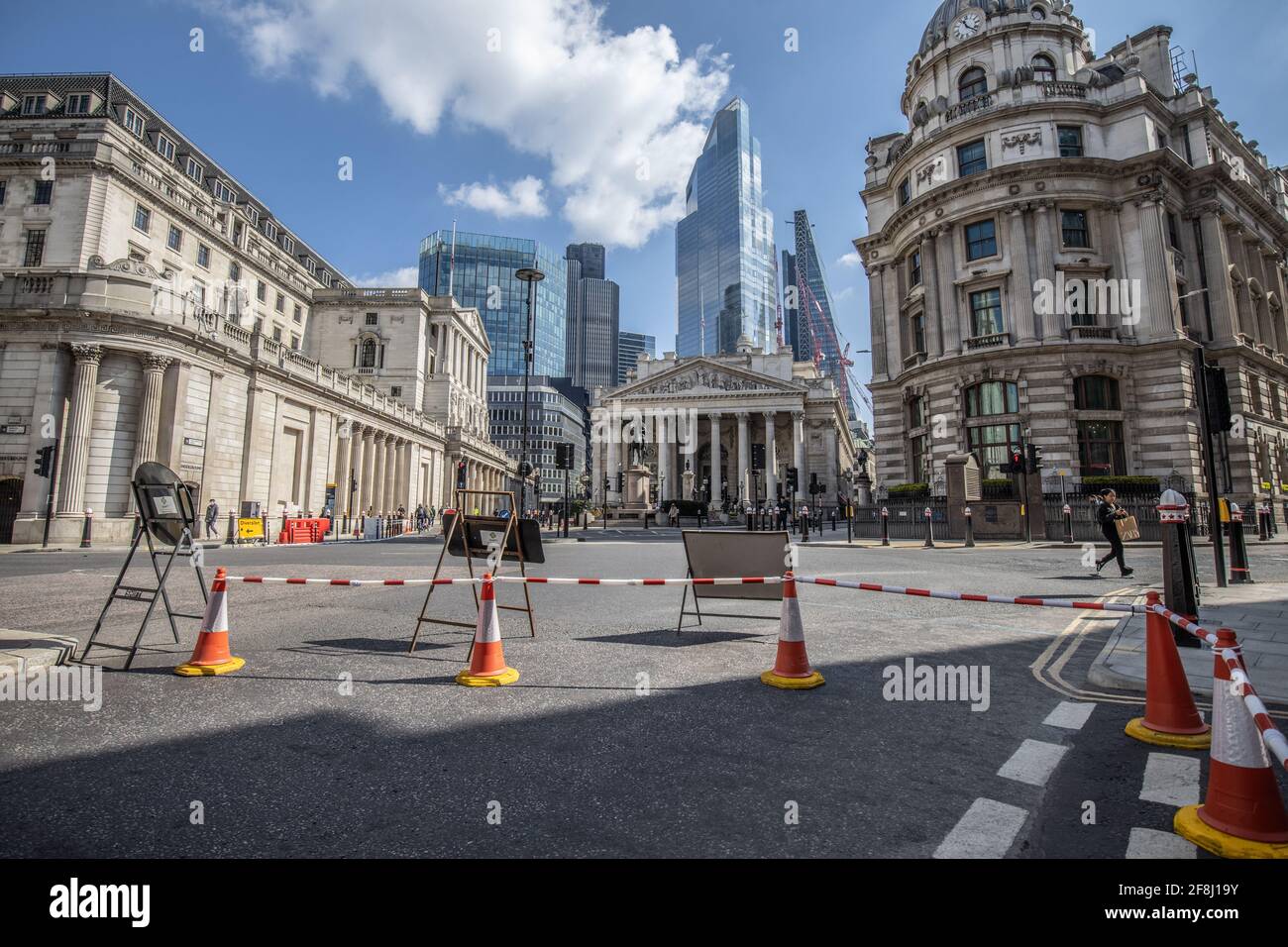 Bank Junction e la zona circostante di Bank of England molto tranquilla come la città di Londra tenta di tornare alla normalità come il Covid Lockdown è revocato. Foto Stock