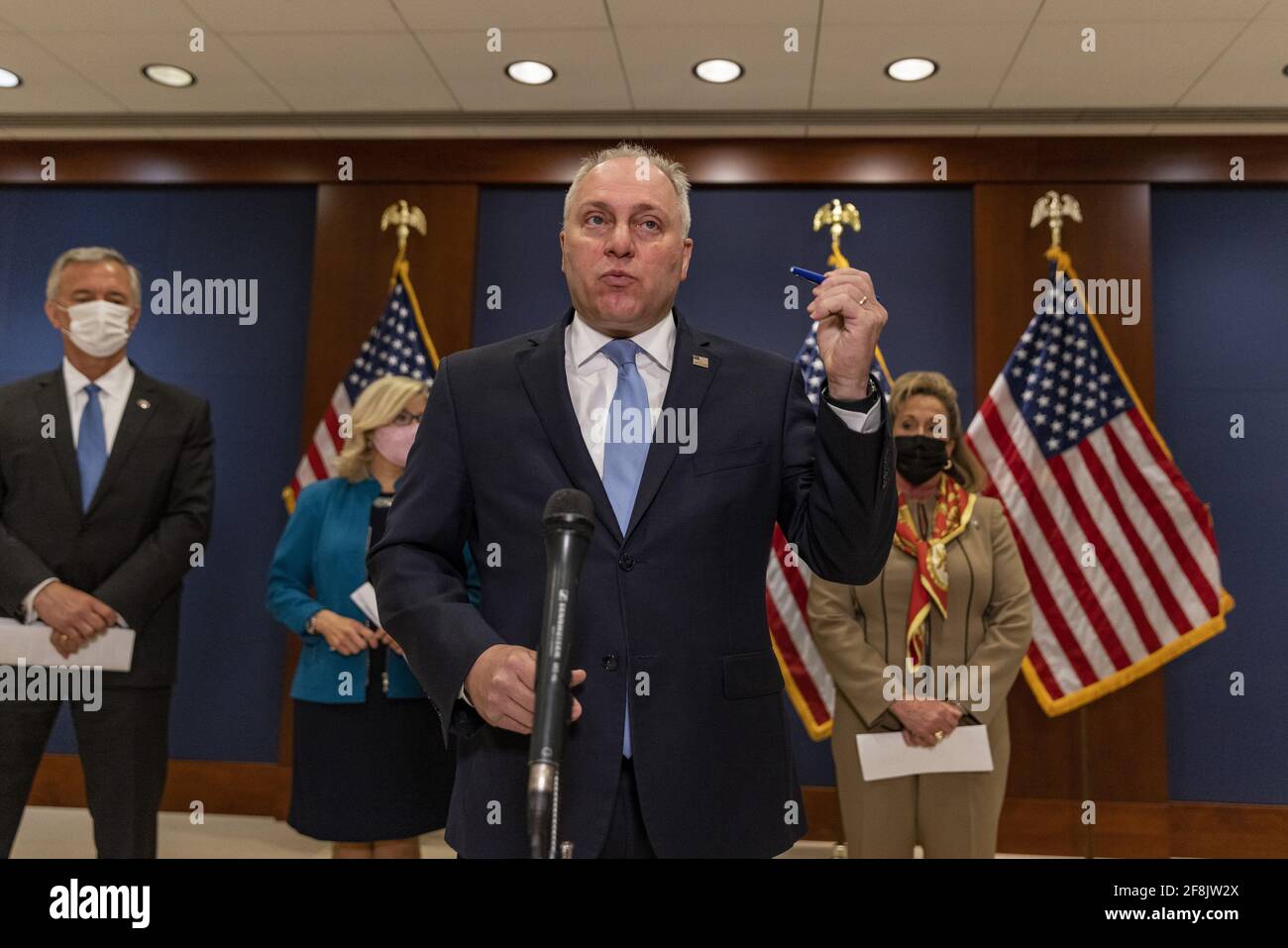 Washington, Stati Uniti. 14 Apr 2021. Il Rep. Steve Scalise (R-LA) parla ad una conferenza stampa al Campidoglio degli Stati Uniti a Washington, DC martedì 13 2021 aprile. I membri repubblicani della Camera hanno parlato del loro recente viaggio nel confine meridionale e dell’aumento dei bambini che attraversano il confine negli Stati Uniti. Photo by Tasos Katopodis/UPI Credit: UPI/Alamy Live News Foto Stock
