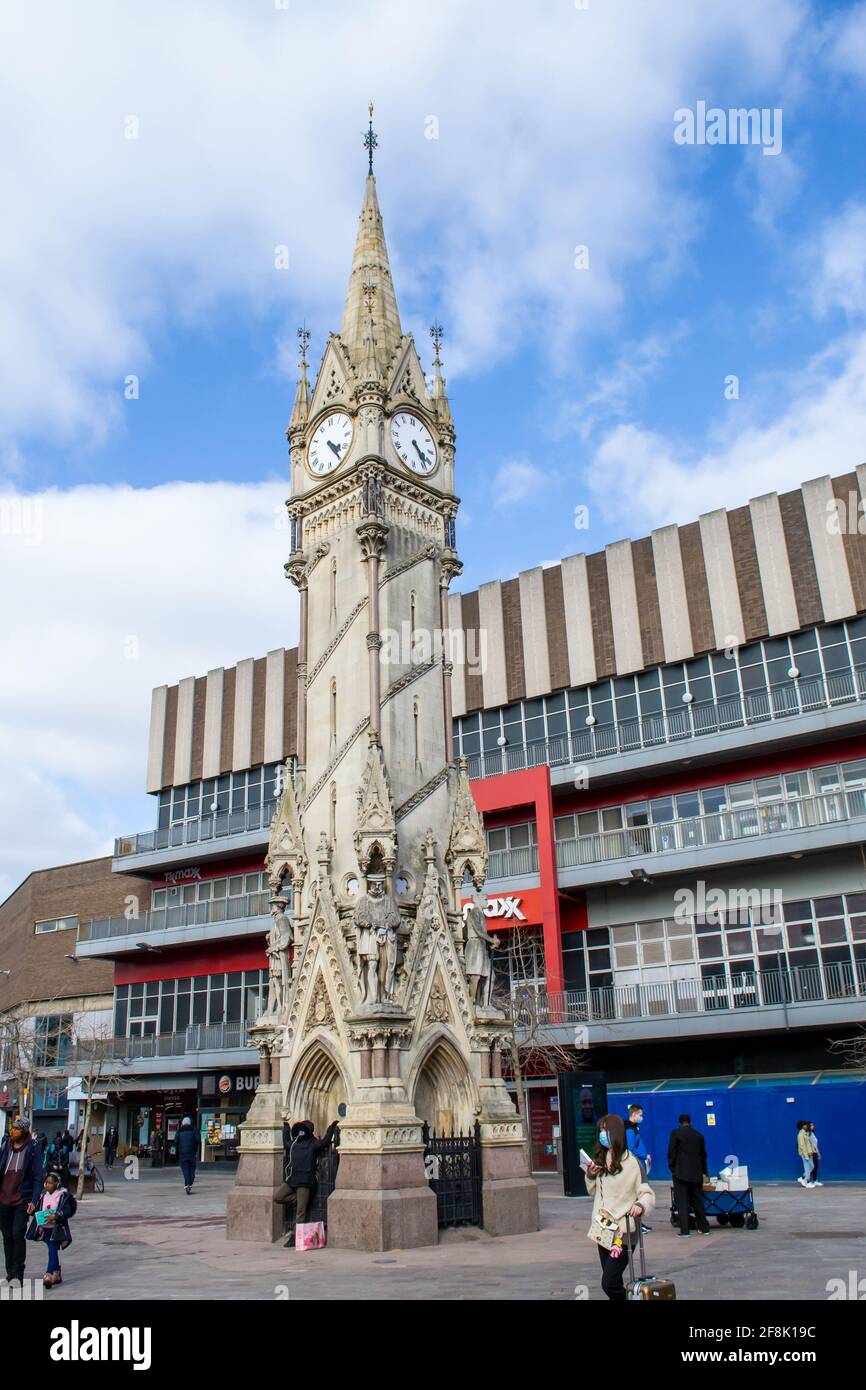 LEICESTER, INGHILTERRA - 3 aprile 2021: Foto della torre dell'orologio Leicester Haymarket Memorial Foto Stock