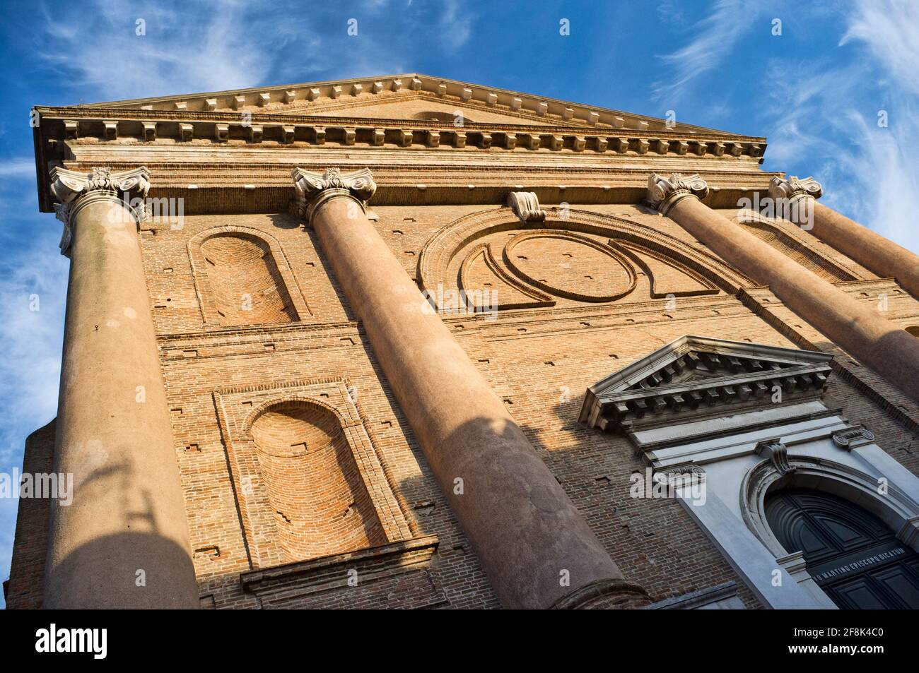 Facciata della chiesa di San Martino Vescovo, Sottomarina, Chioggia, Italia Foto Stock
