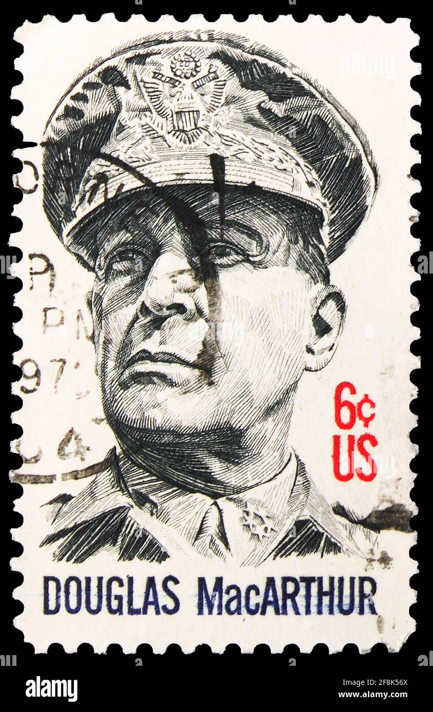 MOSCA, RUSSIA - 7 OTTOBRE 2019: Francobollo stampato negli Stati Uniti Mostra General Douglas MacArthur (1880-1964), serie, 6 c - United States cent, Foto Stock