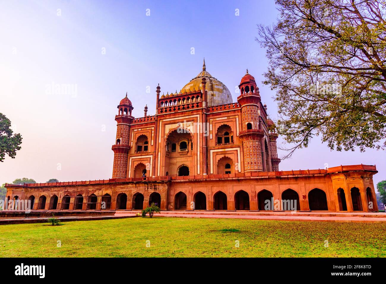 Tomba di Safdarjungs a Delhi. Foto Stock