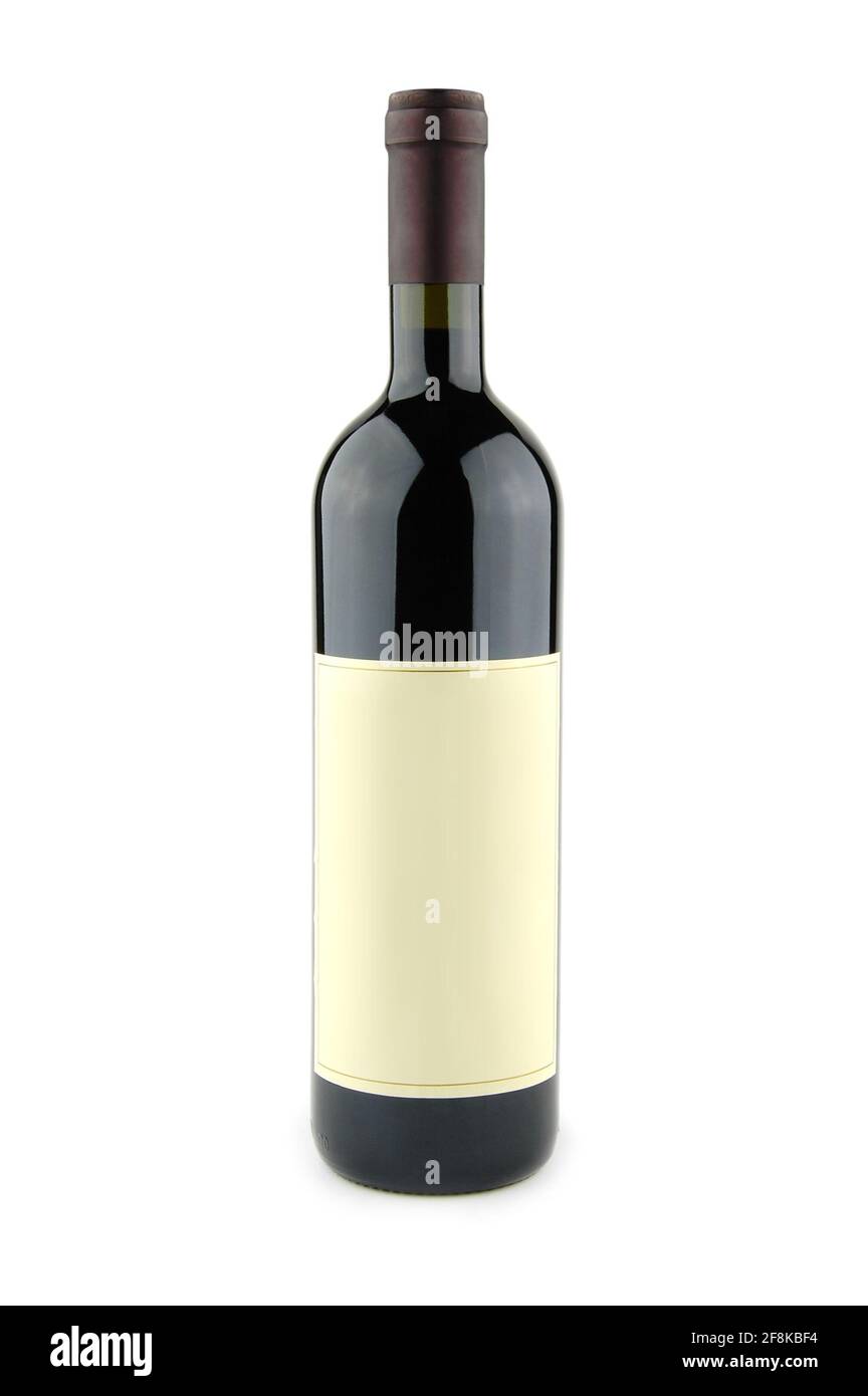 Bottiglia di vino con etichetta vuota isolata su fondo bianco Foto Stock