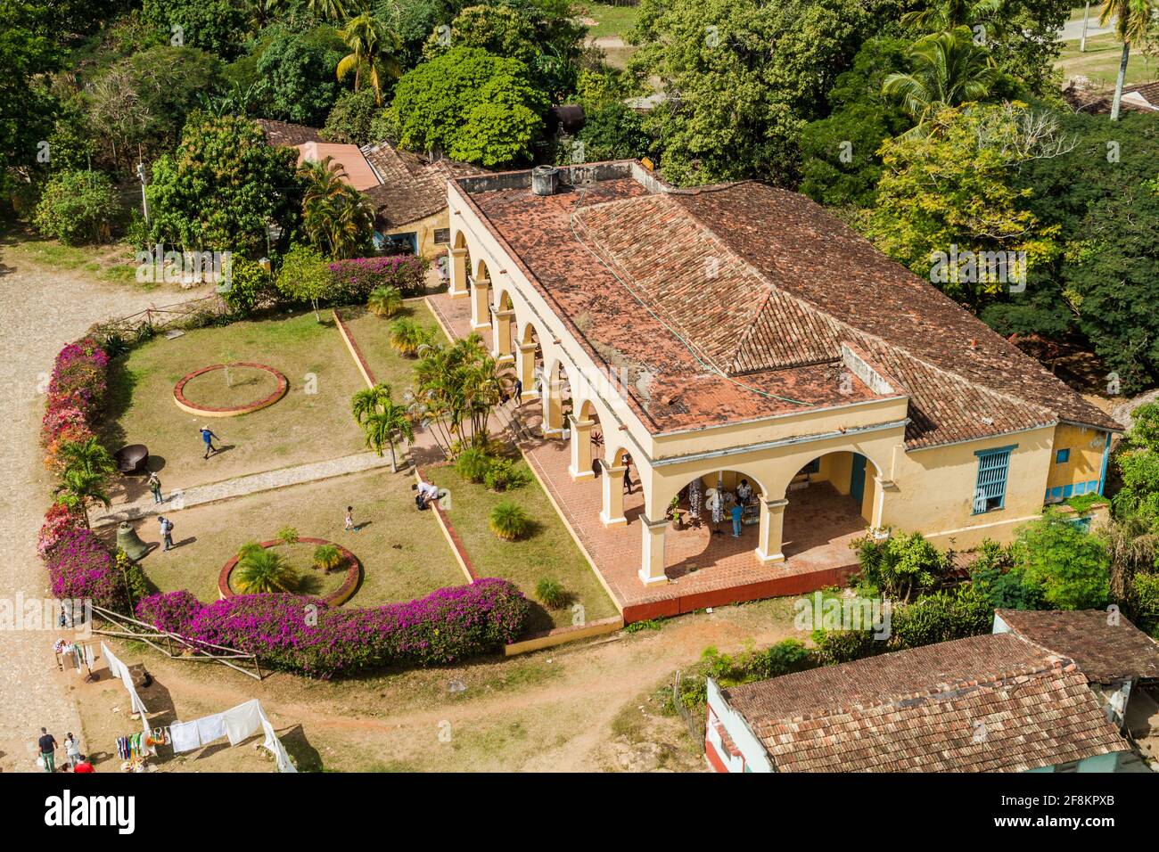 MANACA IZNAGA, CUBA - 9 FEBBRAIO 2016: Ex residenza coloniale nel villaggio di Manaca Iznaga vicino a Trinidad, Cuba Foto Stock