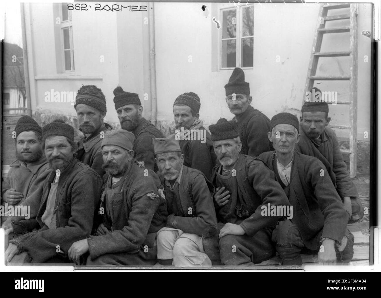 Uomini serbi probabilmente vicino a Koviljaca, Serbia; fotografo: 2. Armee. Foto Stock