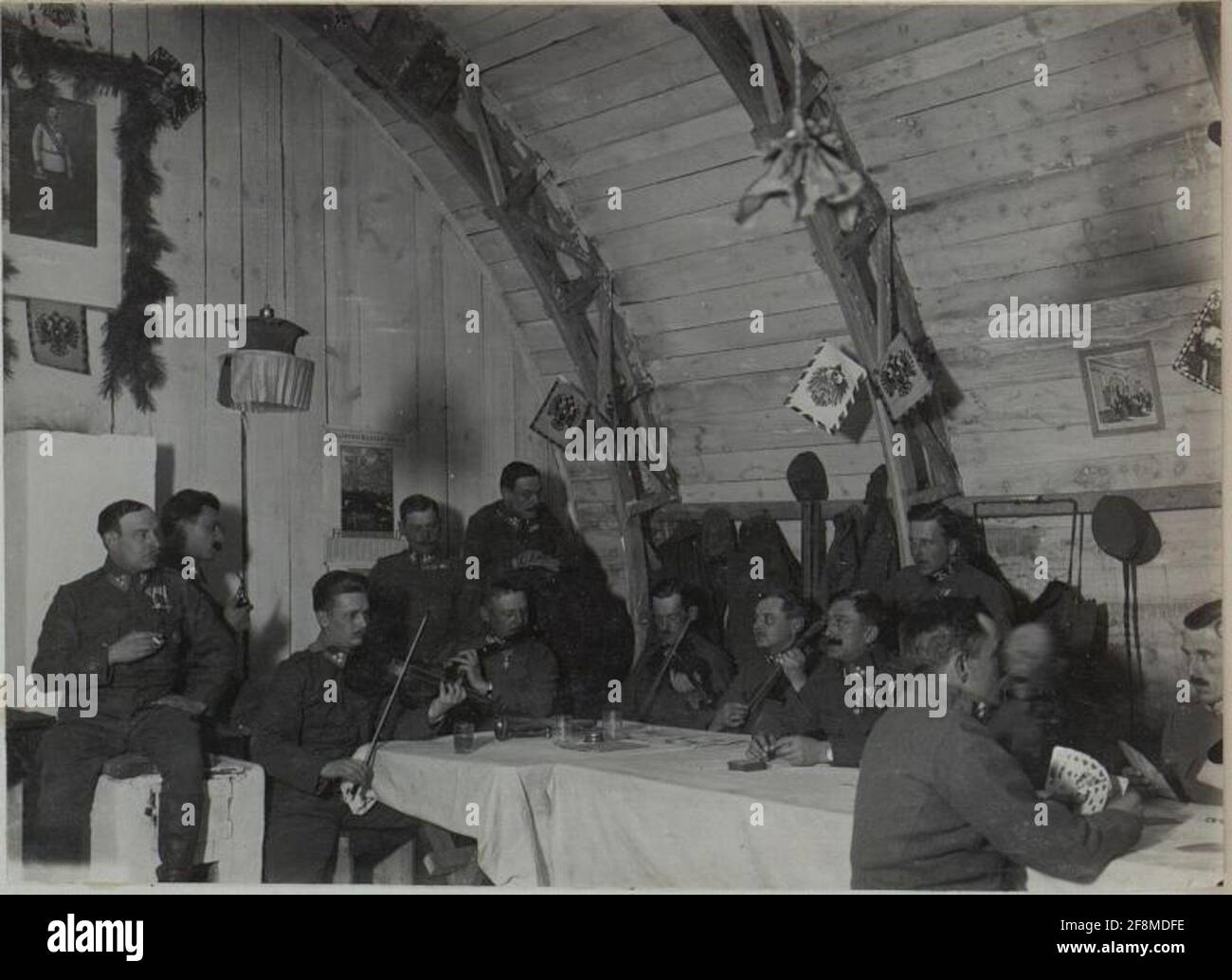 Una serata all'Unofficiersheim dei comandi del 25.infanteriedivsion. Foto Stock