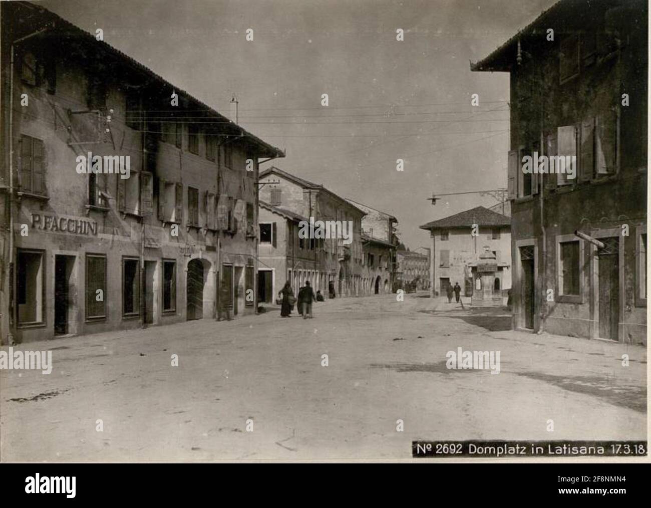Domplatz in Latisana 17.3.18. In parte si tratta di registrazioni che non possono essere assegnate direttamente all'IsonzoFront, ma per l'ammissione dalle zone venete conquistate Foto Stock Domplatz in Latisana 17.3.18. In parte si tratta di registrazioni che non possono essere assegnate direttamente all'IsonzoFront, ma per l'ammissione dalle zone venete conquistate Foto Stock