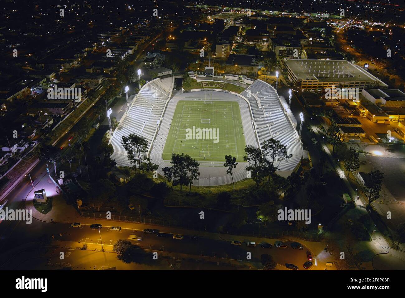 Una vista aerea dello Stadio Weingart (ex stadio ELAC) nel campus dell'East Los Angeles College, mercoledì 14 aprile 2021, a Monterey Park, Cali Foto Stock