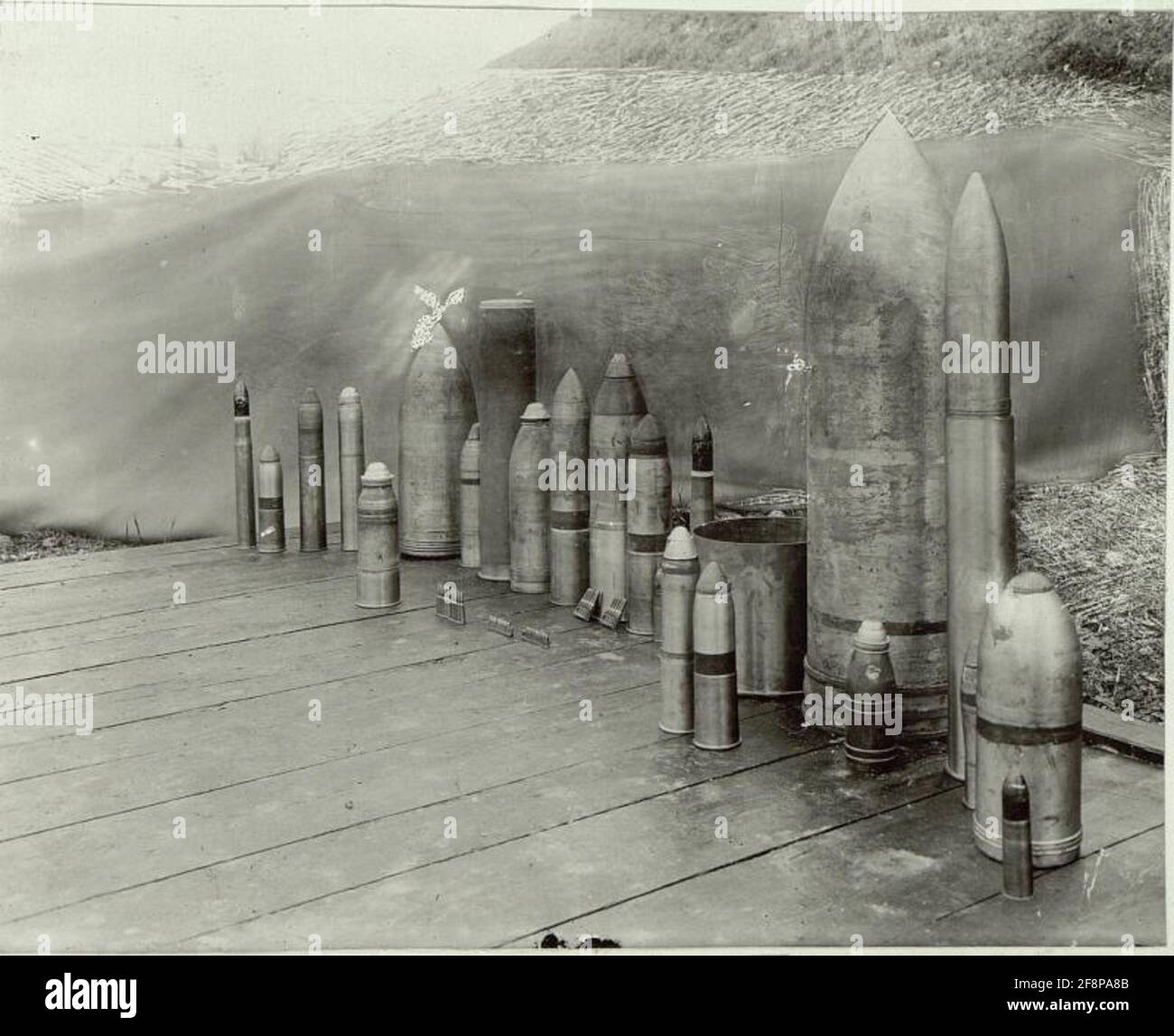 Presentazione del diverso calibro del pavimento del K.U.K. Esercito. Foto Stock