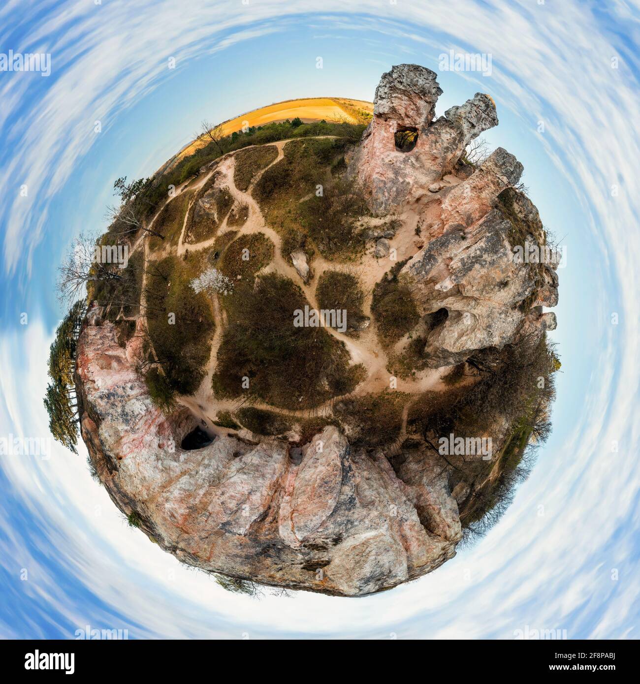 Roccia di cammello vicino a Pilisborosjeno città in Ungheria. Forma geologica di Amazingh. Famosa attrazione turistica nell'area di Budapest. Foto Stock