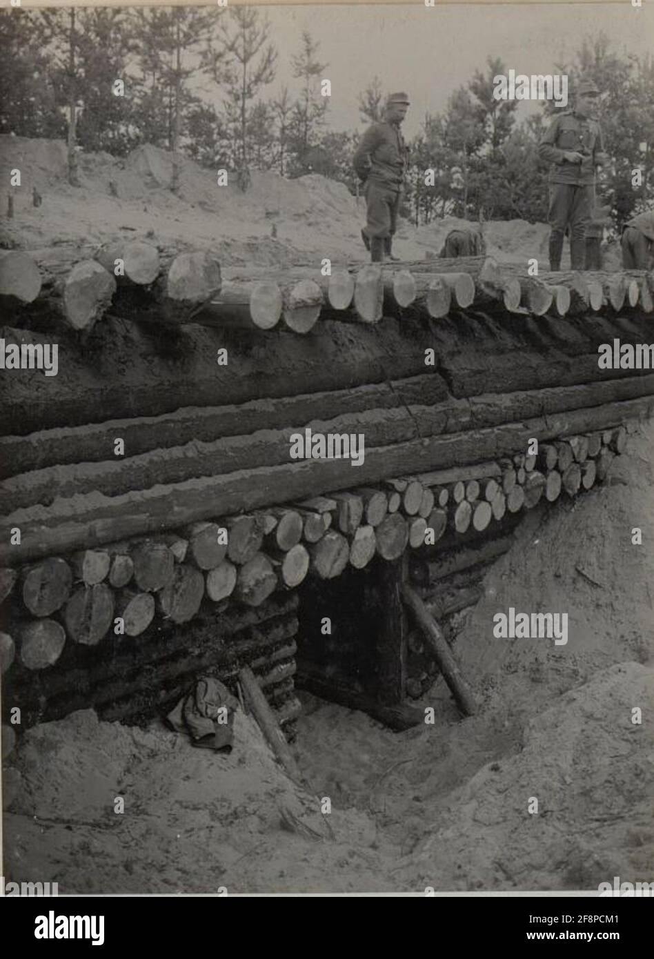 Fuoco rifugio nei cacciatori del decimo battaglione. Foto Stock