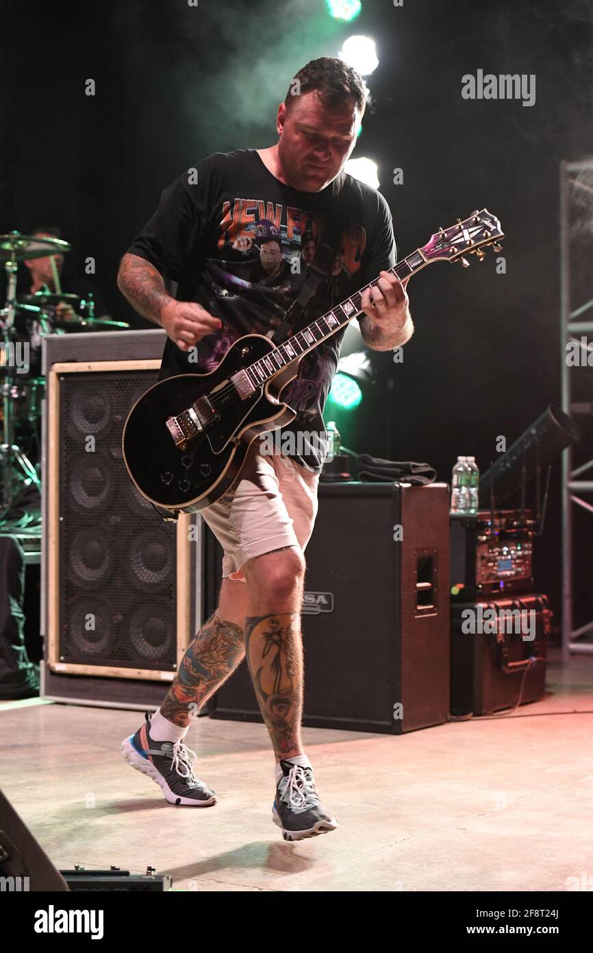 Spiaggia di Delray. Florida, Stati Uniti. 14 Apr 2021. Chad Gilbert di New Found Glory si esibisce presso l'Old School Square Pavilion il 14 aprile 2021 a Delray Beach, Florida. Credit: Mpi04/Media Punclh/Alamy Live News Foto Stock