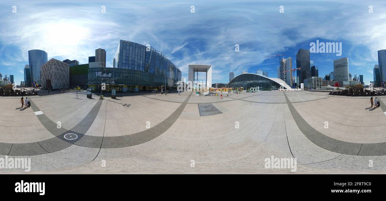 420 x 180 grad-Panorama: Grande Arche de la Defense La Defense, Parigi, Frankreich/ Francia (nur fuer redaktionelle Verwendung. Keine Werbung. Referenz Foto Stock