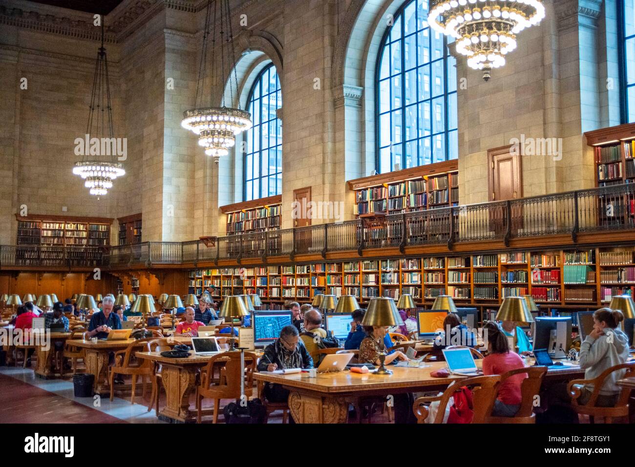 La Rose Main Reading Room nella filiale principale della Biblioteca pubblica di New York a New York City. Sala lettura, Biblioteca pubblica di New York, Stephen A. Schwa Foto Stock