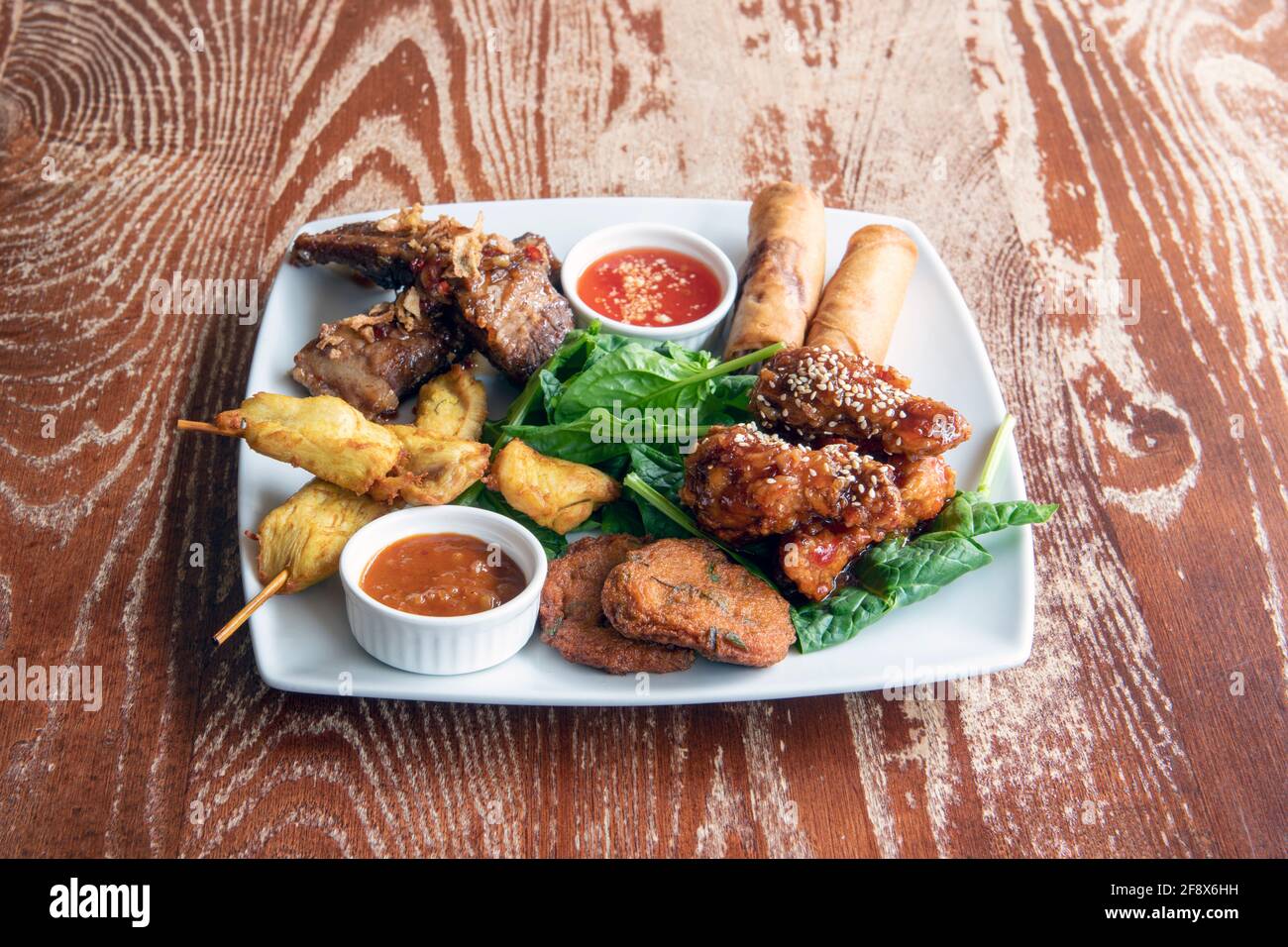 Cibo - cibo tailandese - piatto di pasti Foto Stock