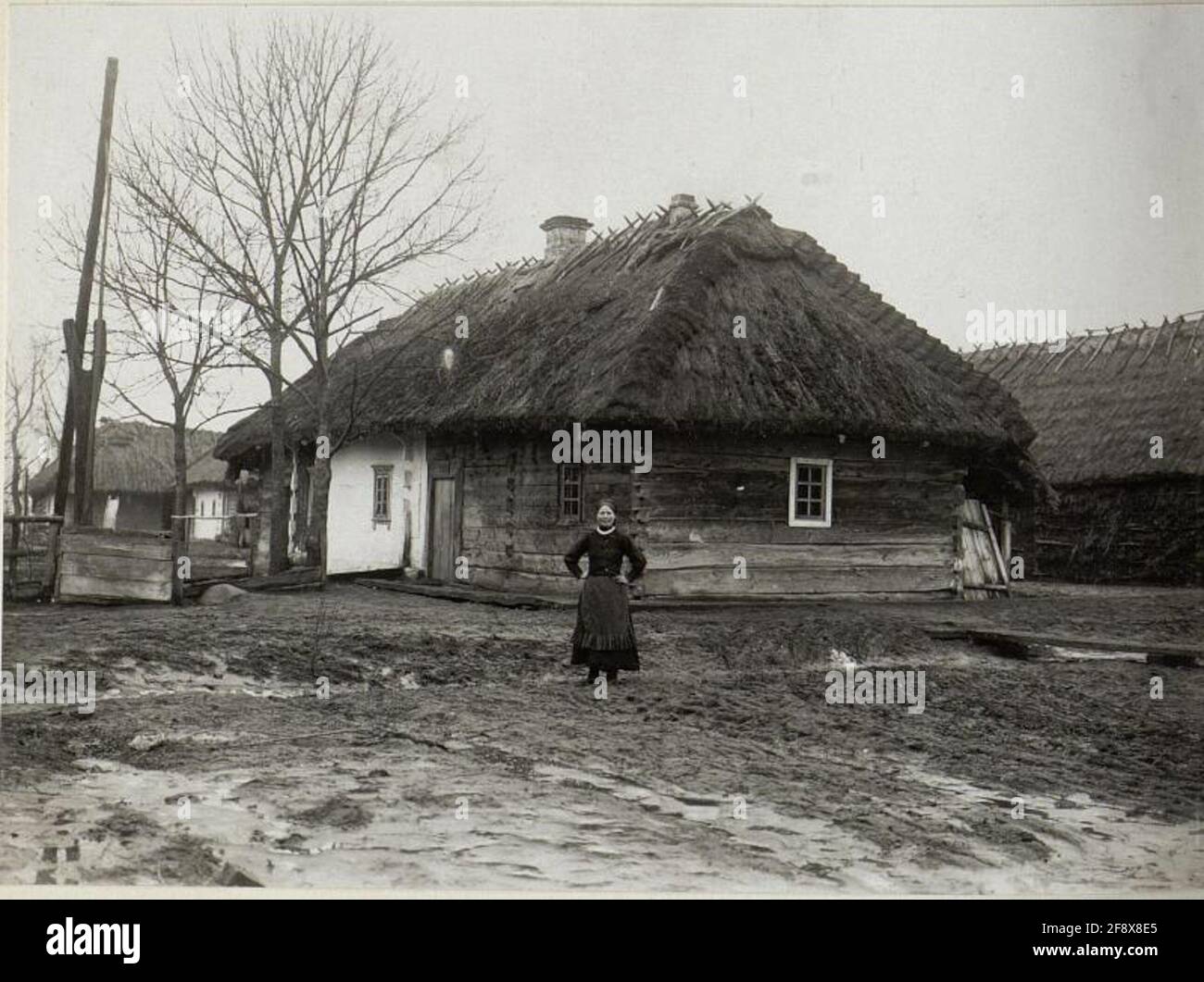 Presentazione di persone civili sulla showplatz della guerra russa. Foto Stock