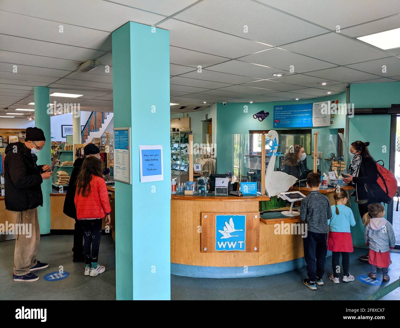 Londra, Regno Unito. 15th Apr 2021. Il WWT London Wetlands Centre è stato riaperto dopo la chiusura del covid19 dal 22nd dicembre 2020. Il numero dei visitatori è limitato alle 700 tutti i giorni (300:00 e 400:00). Sono state adottate precauzioni per il coronavirus e sono state approvate dalla Visit Britain "Good To Go" Foto Stock