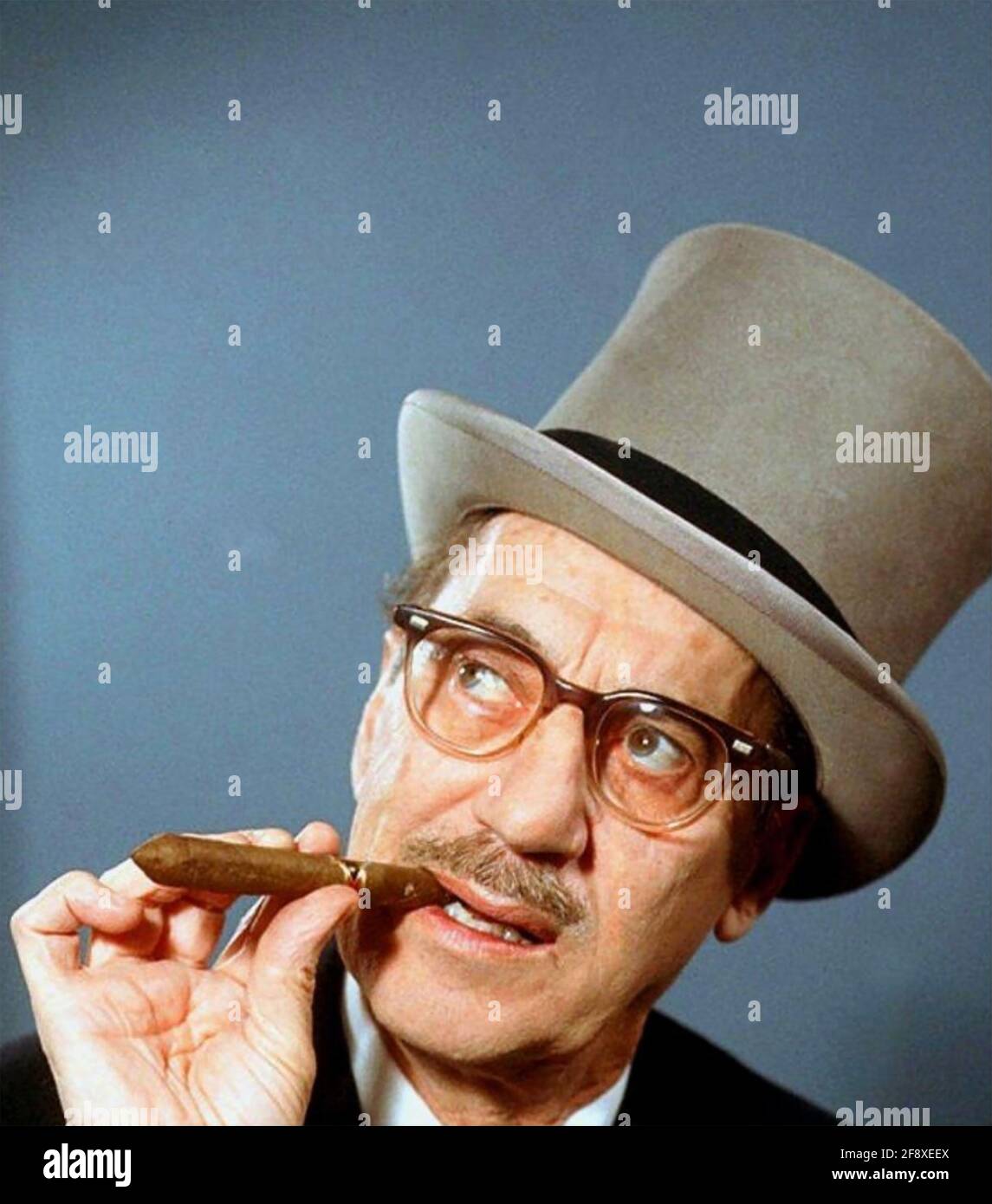 GROUCHO MARX (1890-1977) comico americano, palco, film e attore televisivo, circa 1947 Foto Stock