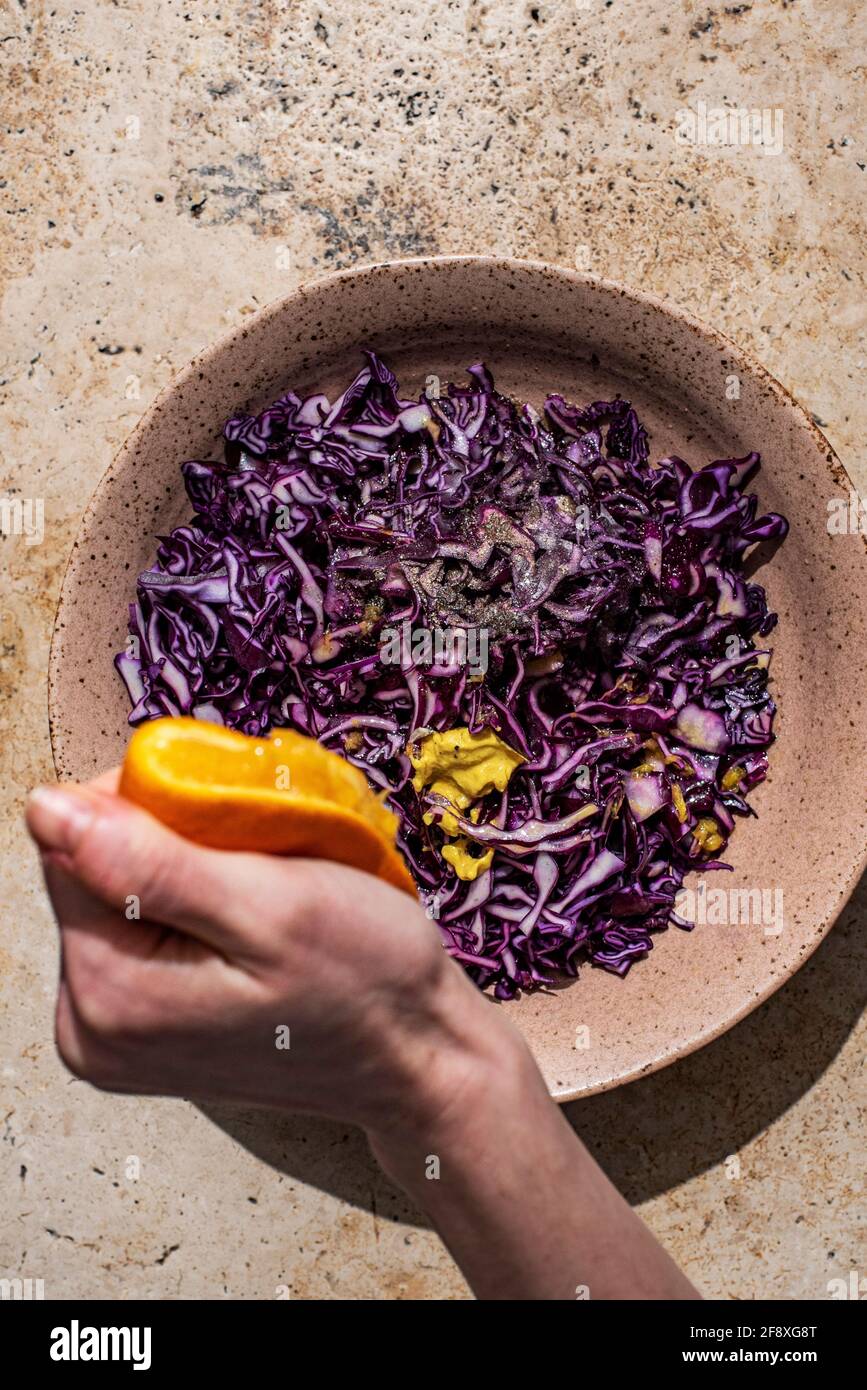 Insalata di Arancio di cavolo rosso Foto Stock