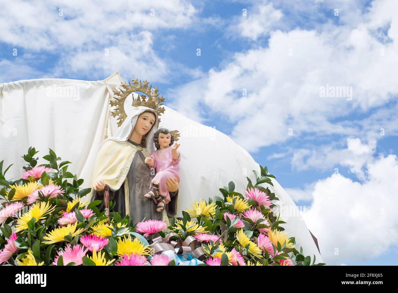 Immagine religiosa della Vergine durante la "Virgen del Carmen' processione Foto Stock