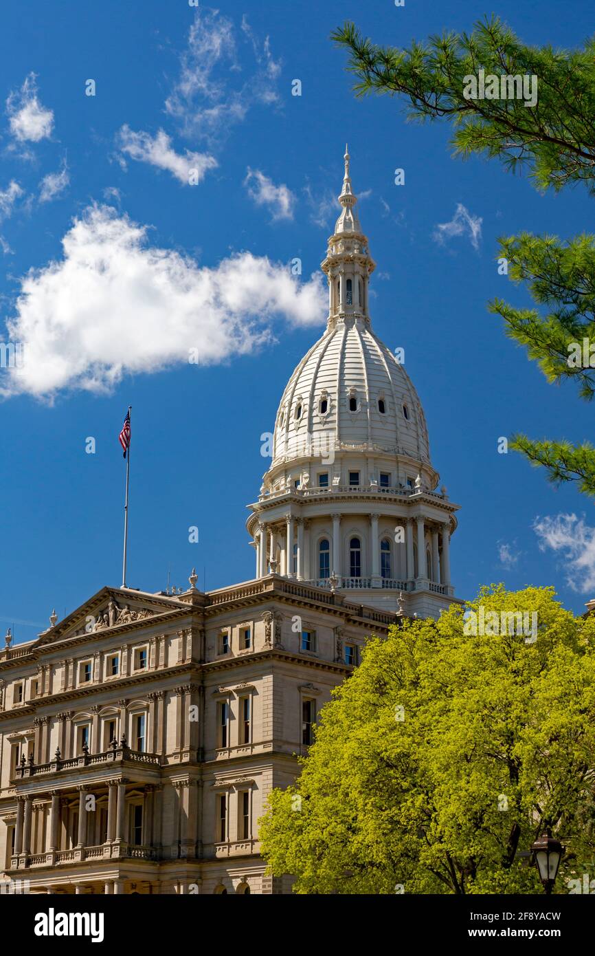 Lansing, Michigan - il Michigan state Capitol Building in primavera. Foto Stock