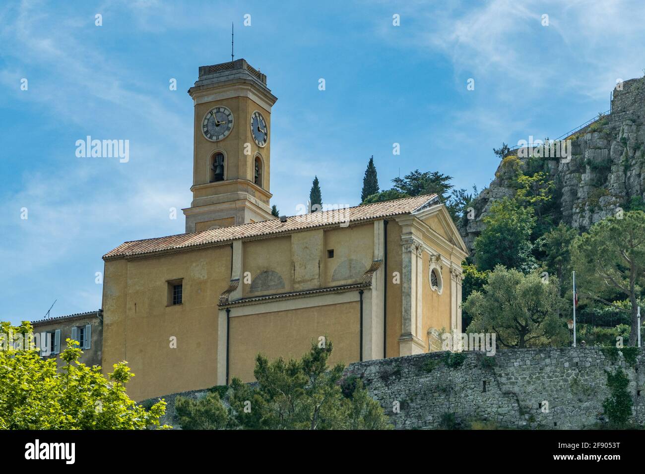 Chiesa nostra Signora dell'Assunzione fu costruita da un architetto italiano Spinelli tra il 1764 e il 1778 a Eze. Eze è un piccolo villaggio antico in Alpes-Maritimes d Foto Stock
