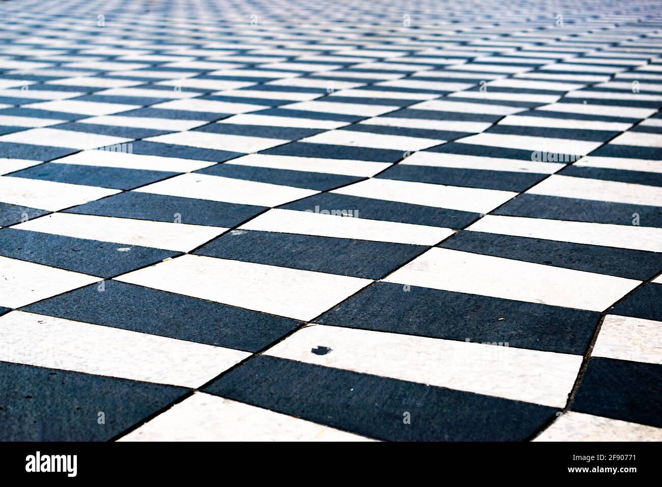 Modello sul marciapiede a Nizza in Francia Foto Stock