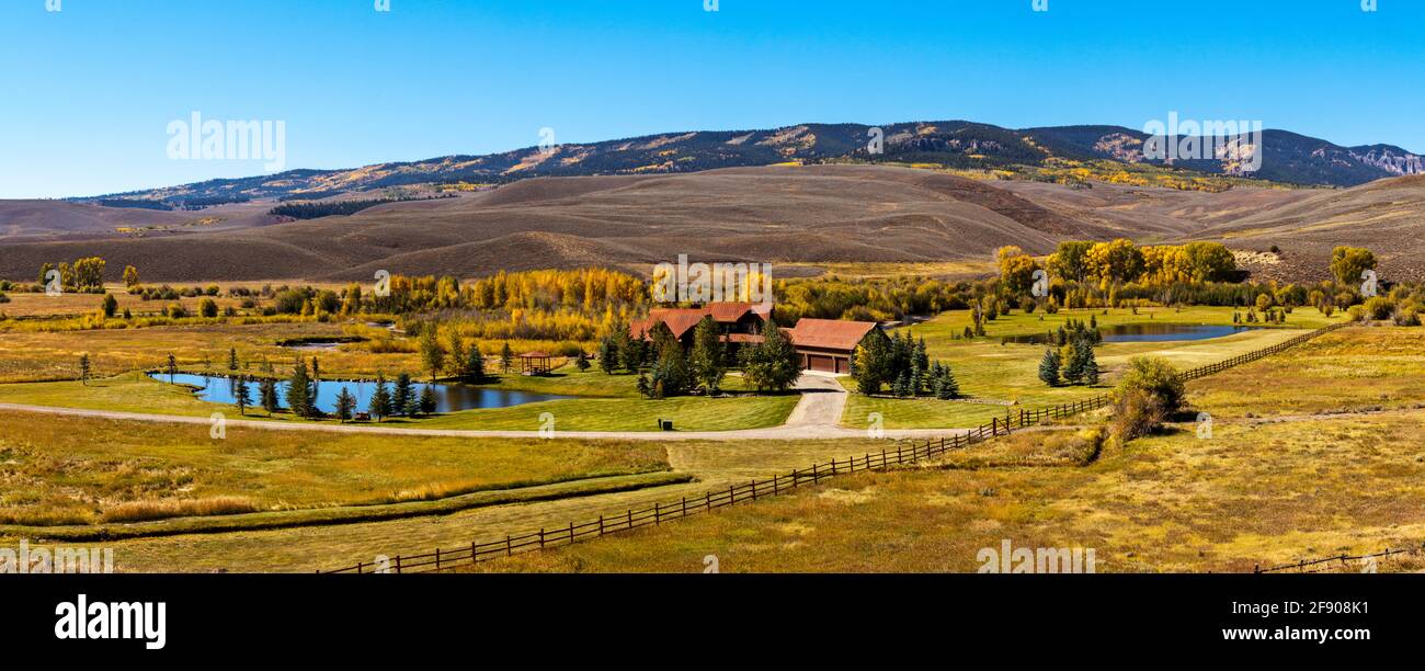 Montagne e colline, Crested Butte, Colorado, Stati Uniti Foto Stock