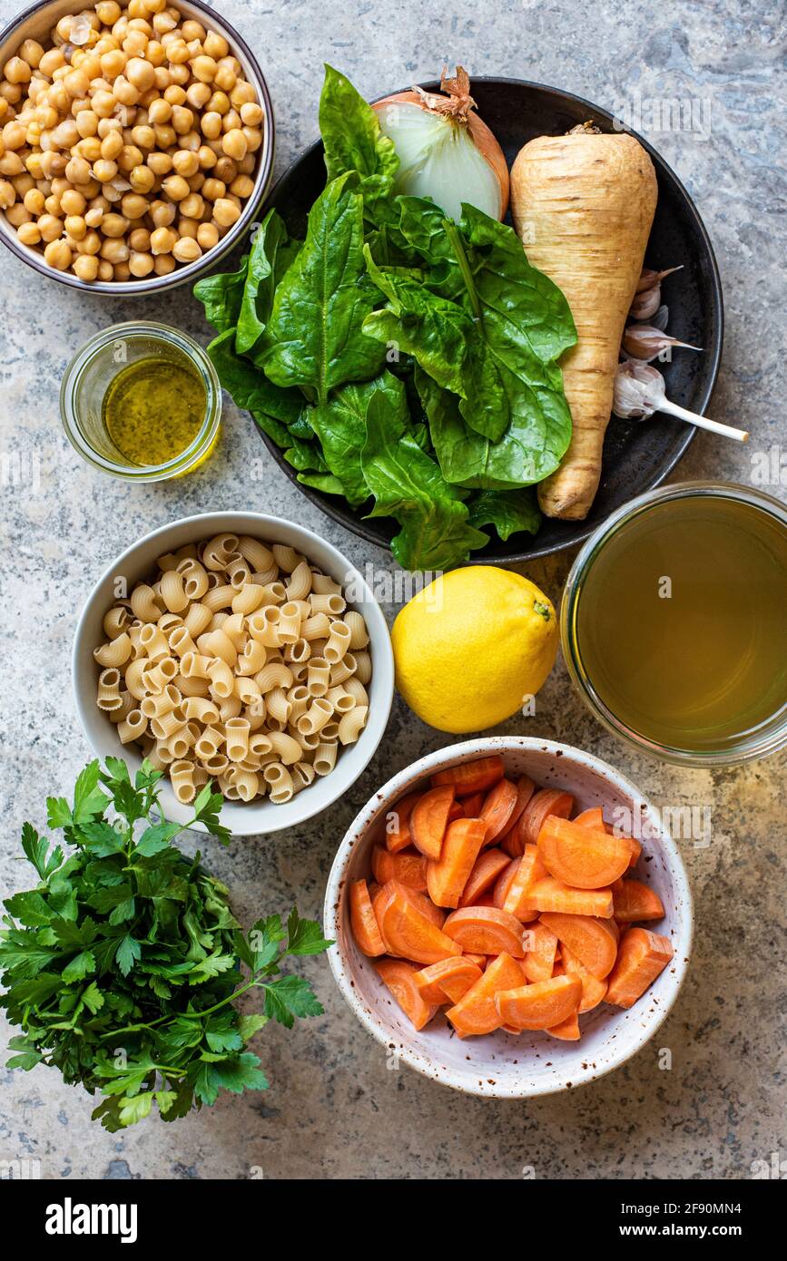 Zuppa di noodle di ceci Foto Stock