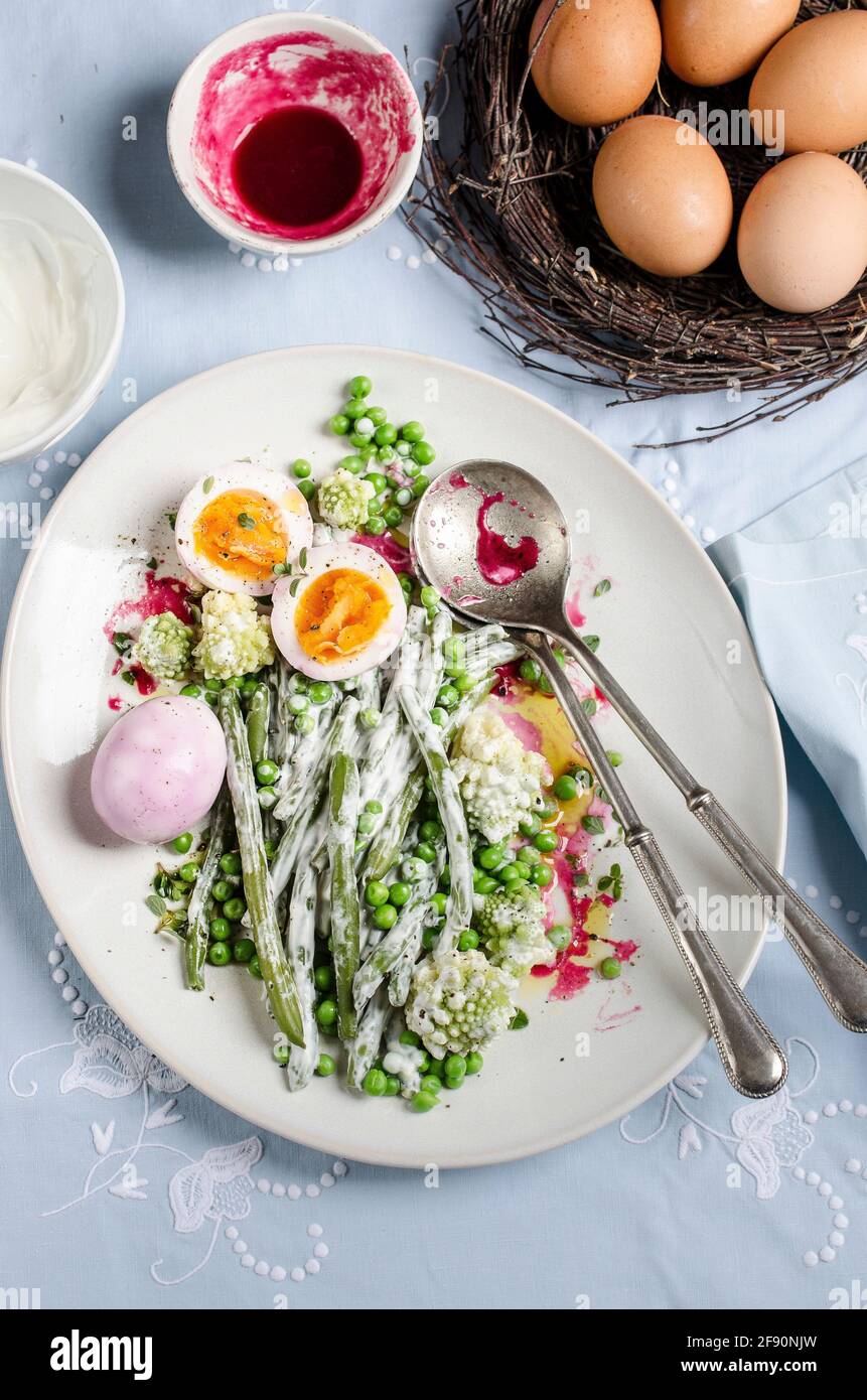 Fagiolo verde e insalata di uova sottaceto Foto Stock