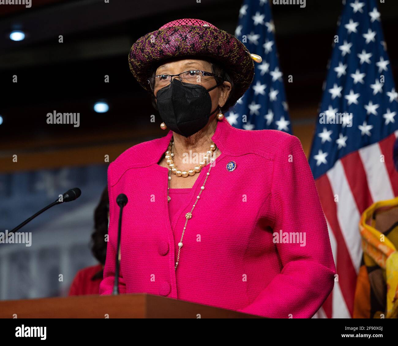 Washington, Stati Uniti 15 aprile 2021. 15 aprile 2021 - Washington, DC, Stati Uniti: Rappresentante degli Stati Uniti Alma Adams (D-NC) che parla ad una conferenza stampa circa il Paycheck Fairness Act. (Foto di Michael Brochstein/Sipa USA) Credit: Sipa USA/Alamy Live News Foto Stock