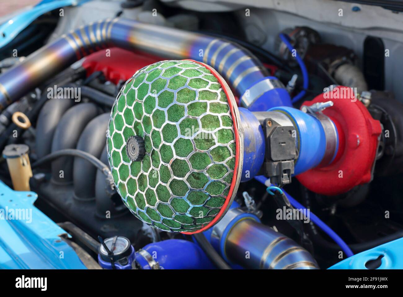 Filtro aria per auto da corsa Foto stock - Alamy