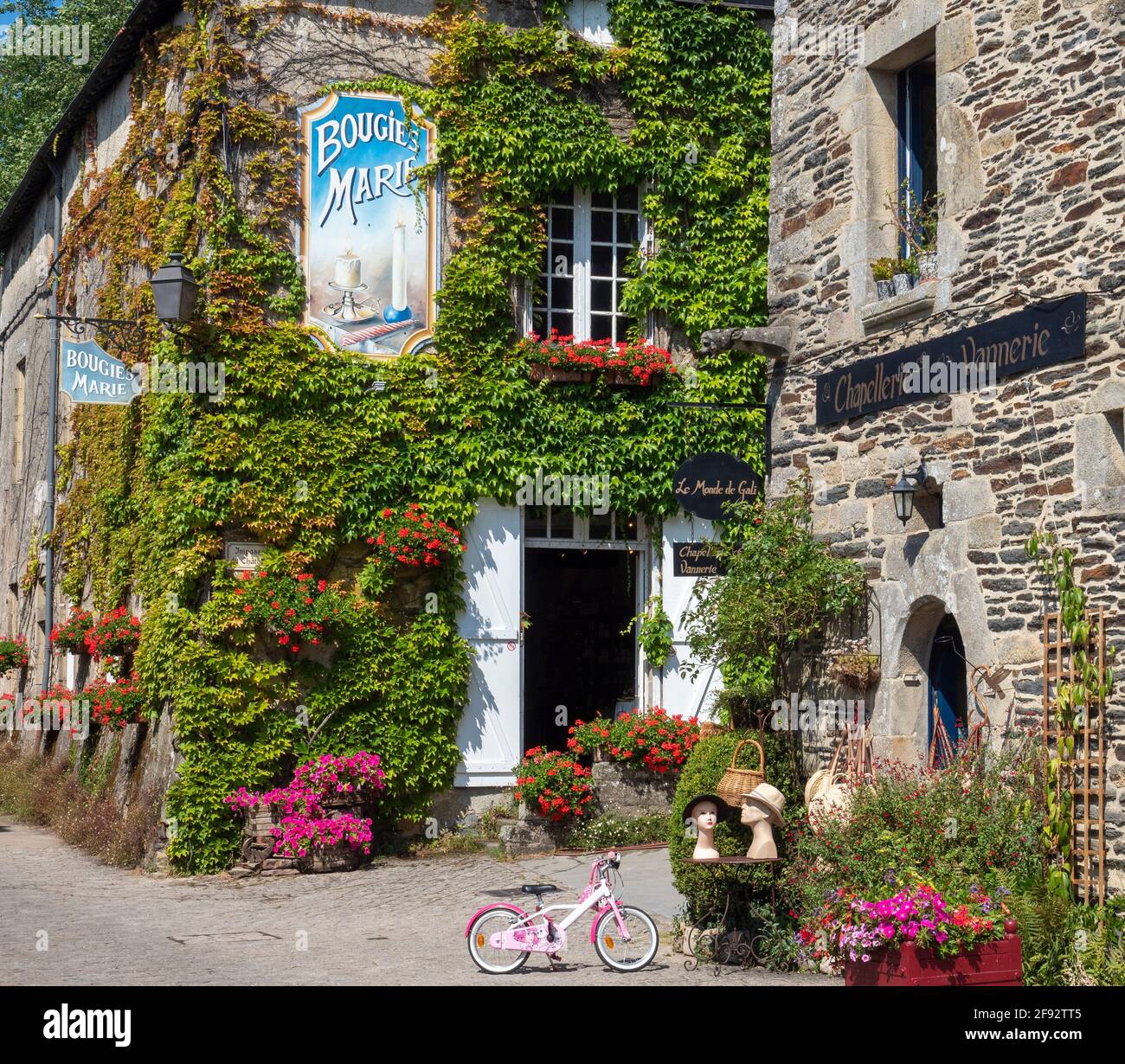 Bugies Marie 2 rue du Chateau, Rochefort en Terre, Morbihan, Bretagna, Francia, Europa. Foto Stock