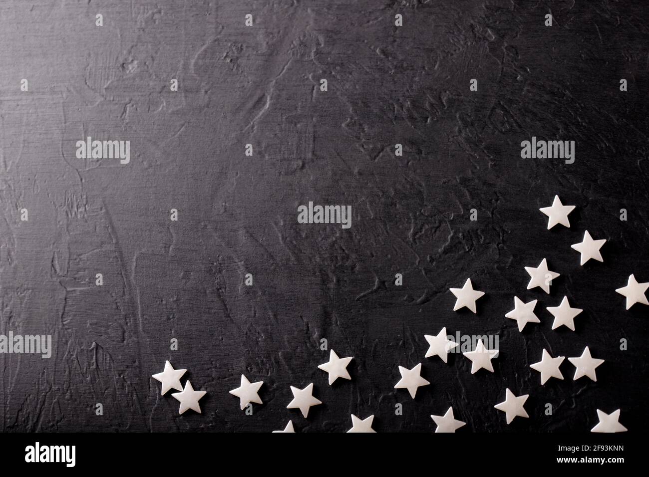 Insieme di stelle bianche su sfondo nero. Foto Stock