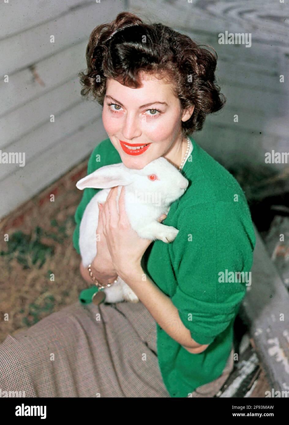 AVA GARDNER (1922-1990) attrice e cantante americana circa 1945 Foto Stock