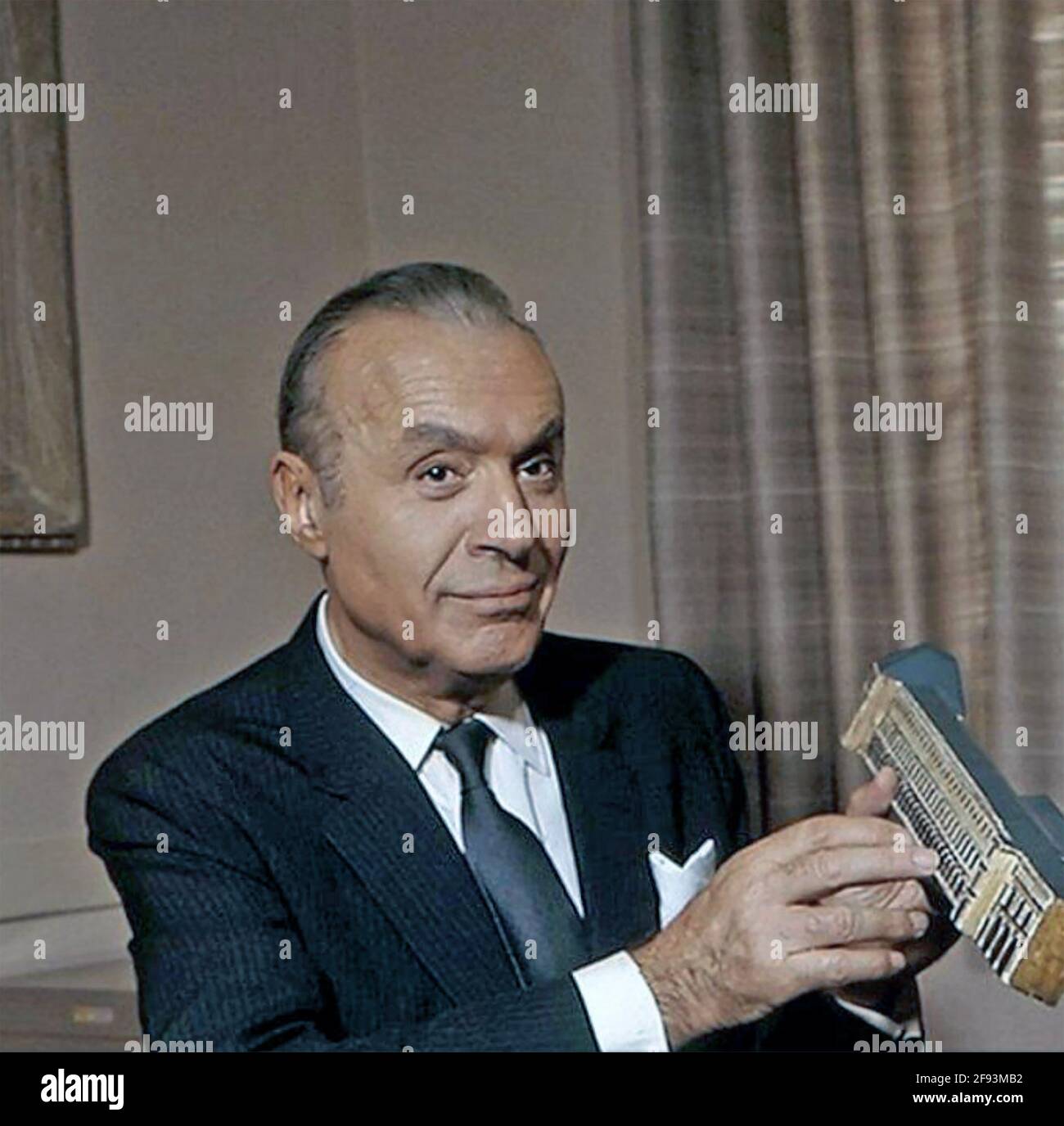 CHARLES BOYER (1899-1978) attore di film franco-americano circa 1945 Foto Stock