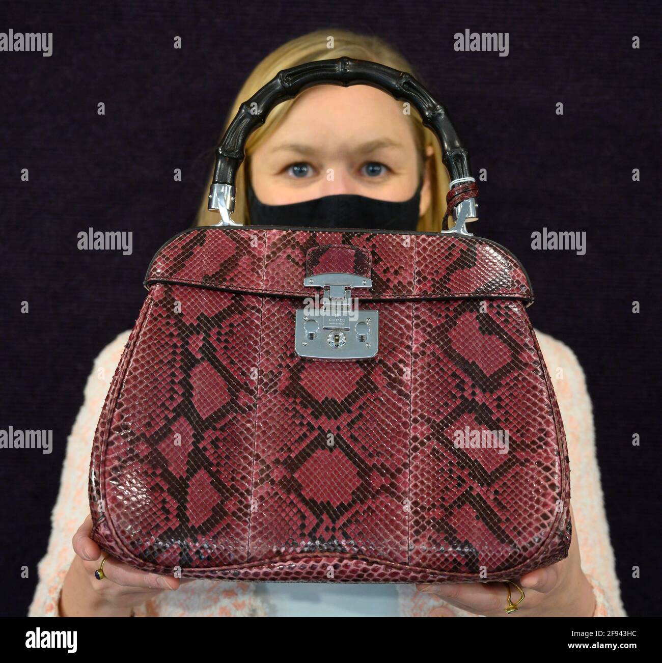 Gucci luggage immagini e fotografie stock ad alta risoluzione - Alamy