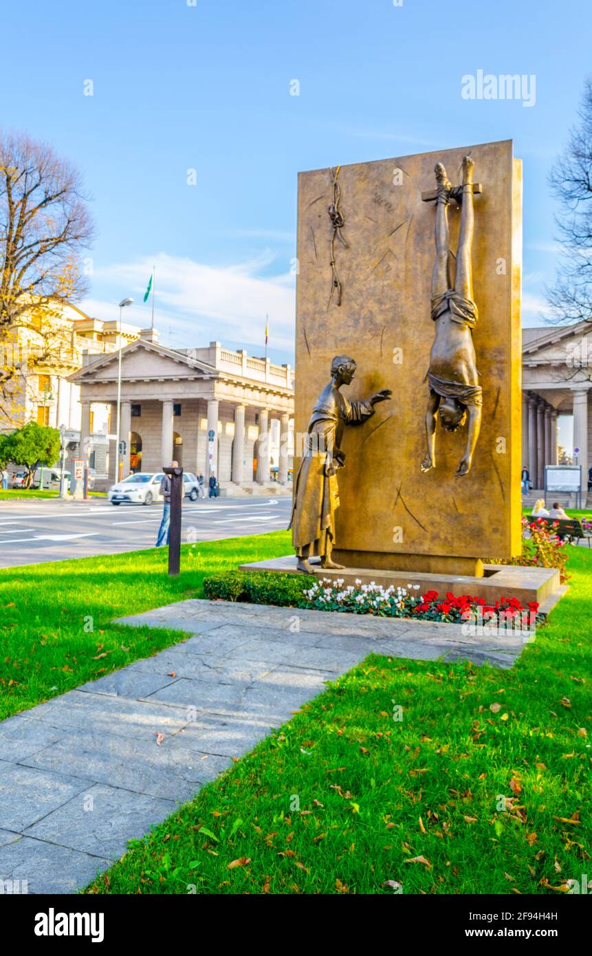 Veduta del Monumento al Partigiano a Bergamo Foto Stock