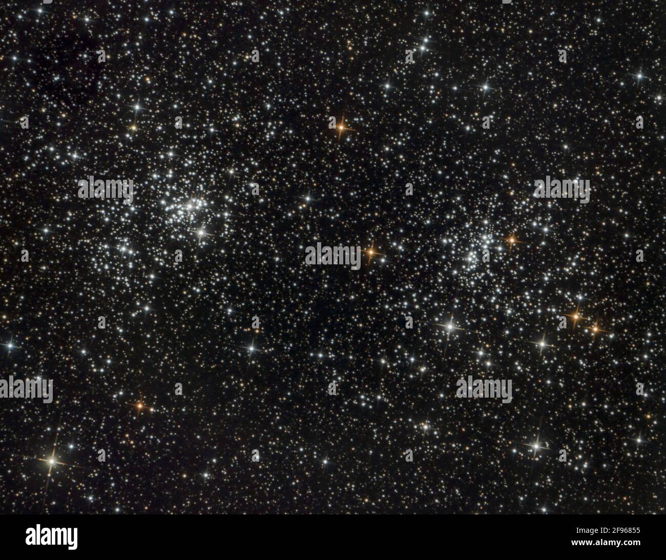 I due gruppi di stelle H Persei e chi Persei nella costellazione Perseo Foto Stock