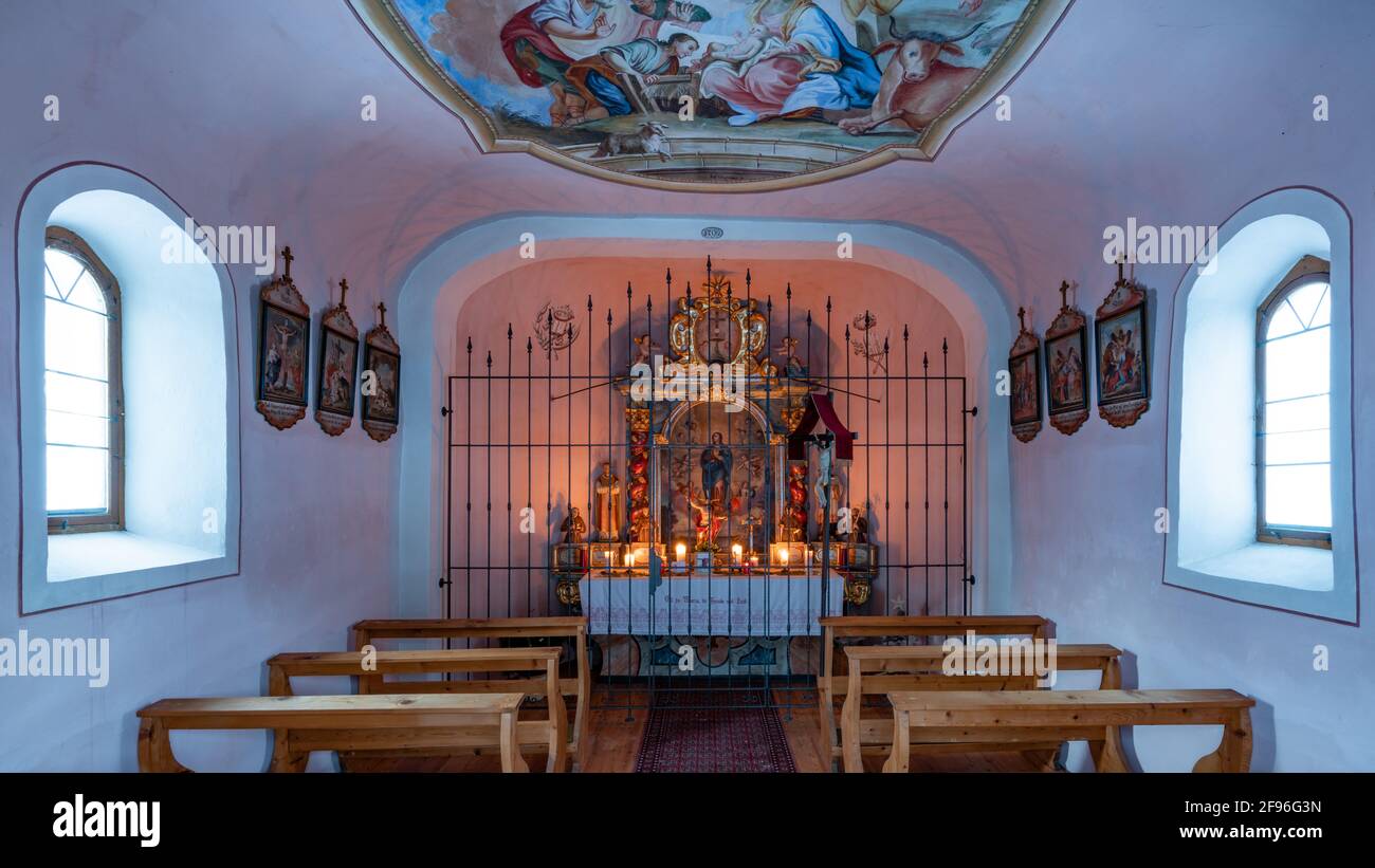 cappella a Leutasch a Natale, tempo di Avvento, escursione cappella, vista interna Foto Stock