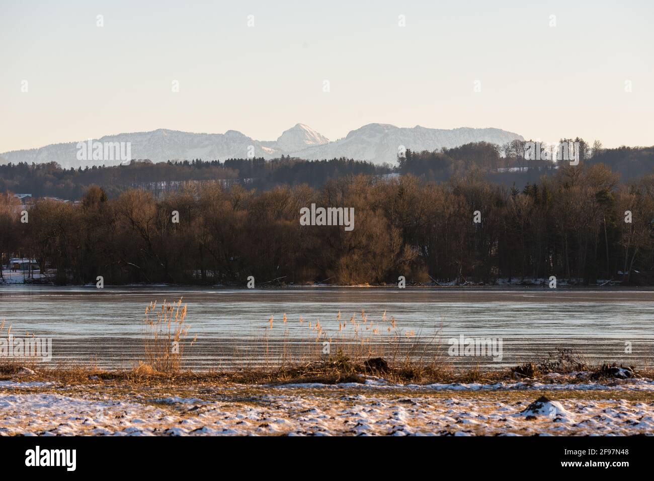 Inverno, tempo, Baviera, waging, lago Tachinger See, Regione di Rupertiwinkel, alta Baviera, ghiaccio, lago ghiacciato Foto Stock