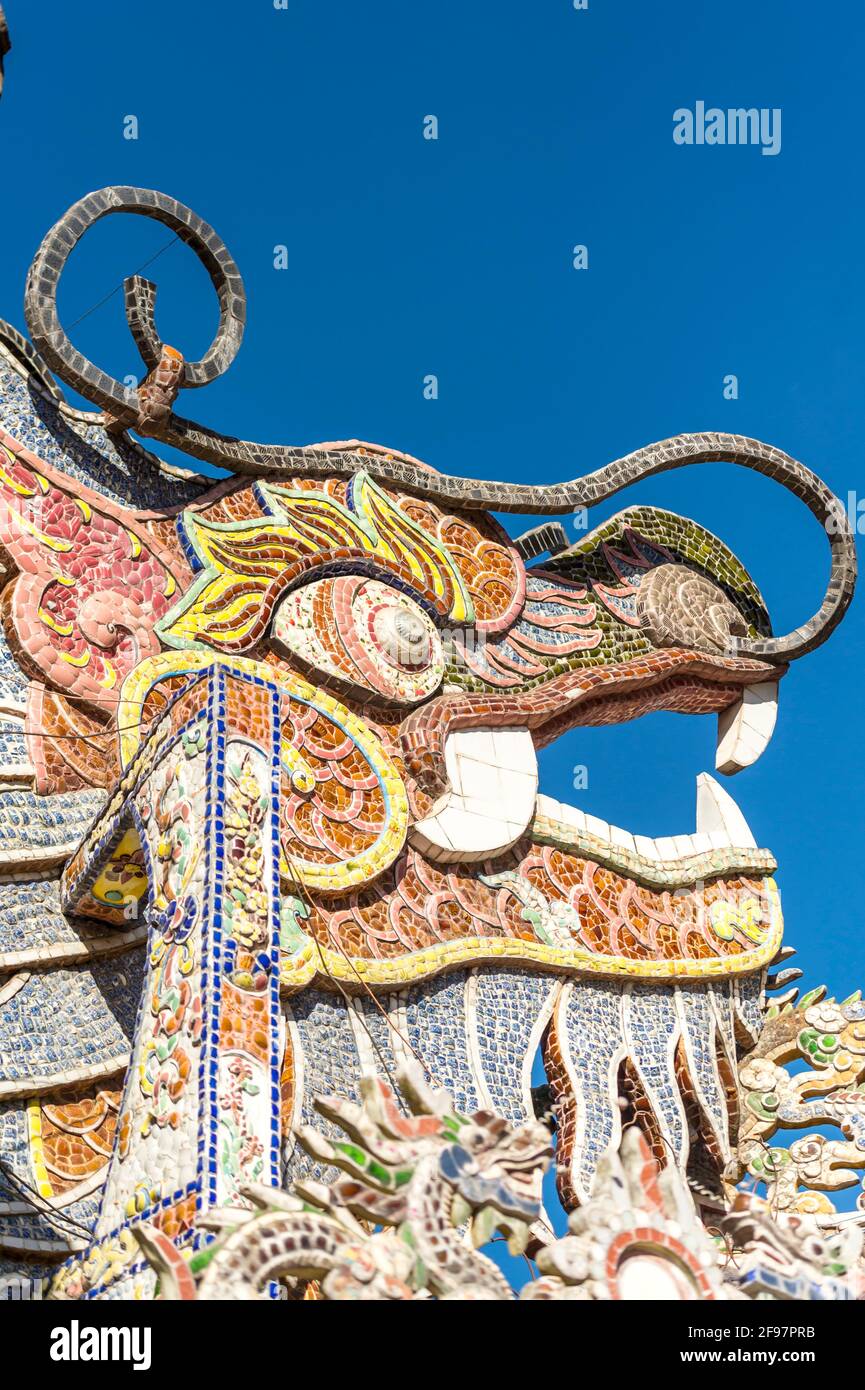 Vietnam, da Lat, Linh Phuoc Pagoda, dettaglio, drago, Foto Stock