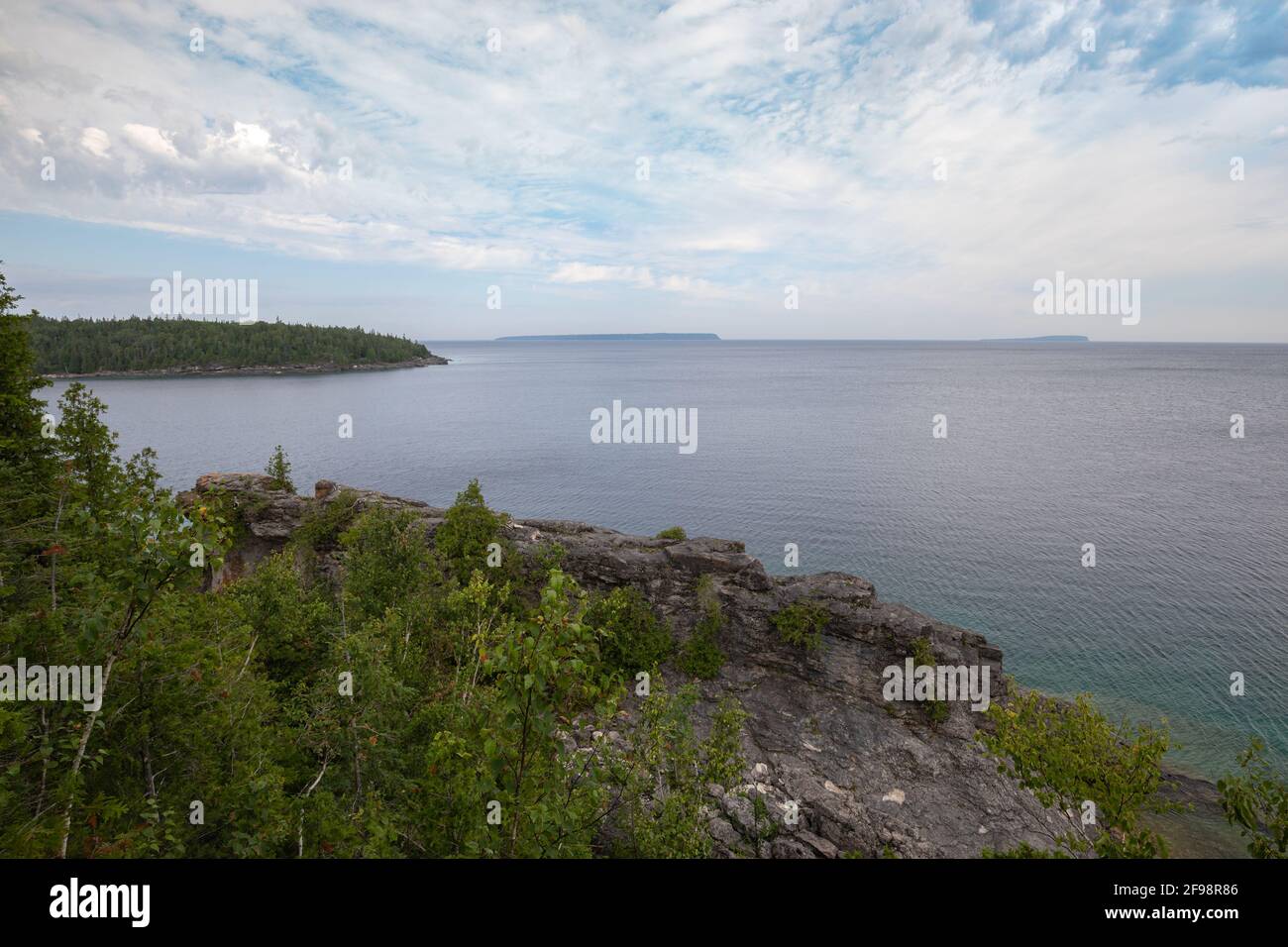 Penisola di Rocky Bruce vicino a Tobermory Ontario Foto Stock