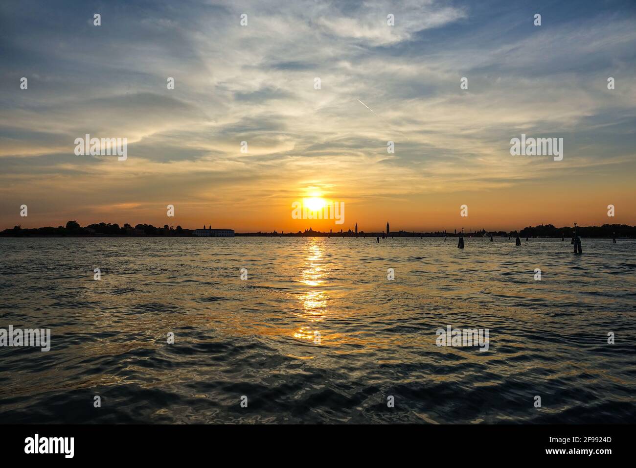 Venezia al tramonto - ampia angolazione Foto Stock