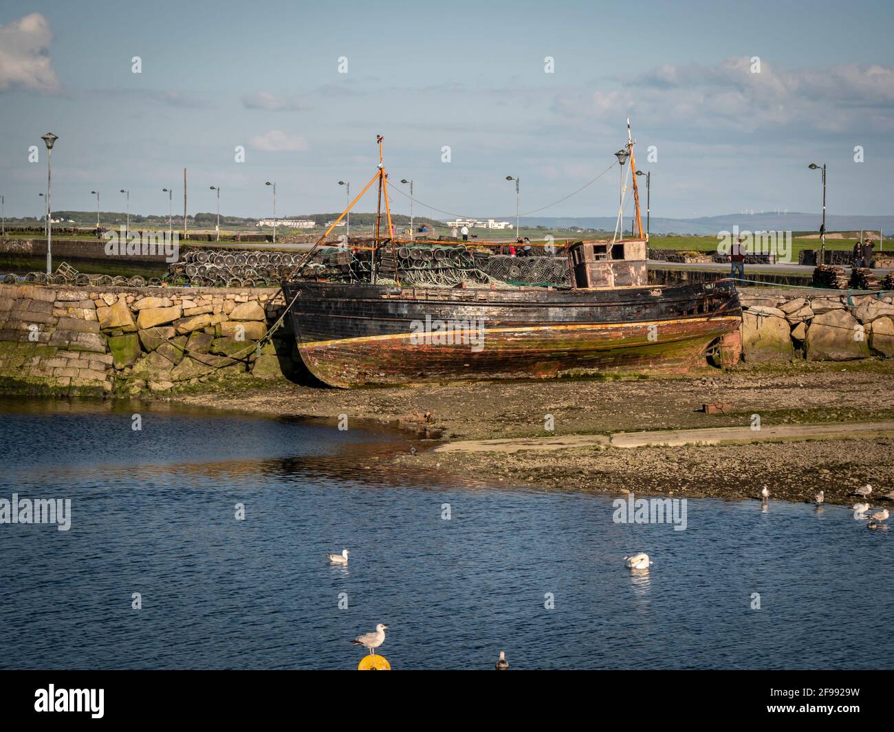 Le barche nel porto di Galway Claddagh - Fotografia di viaggio Foto Stock