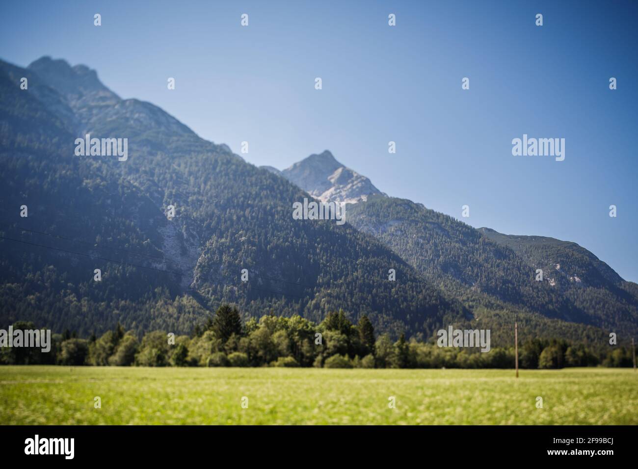 Estate in montagna - surreale tilt-shift prospettiva, Leutasch, Austria Foto Stock